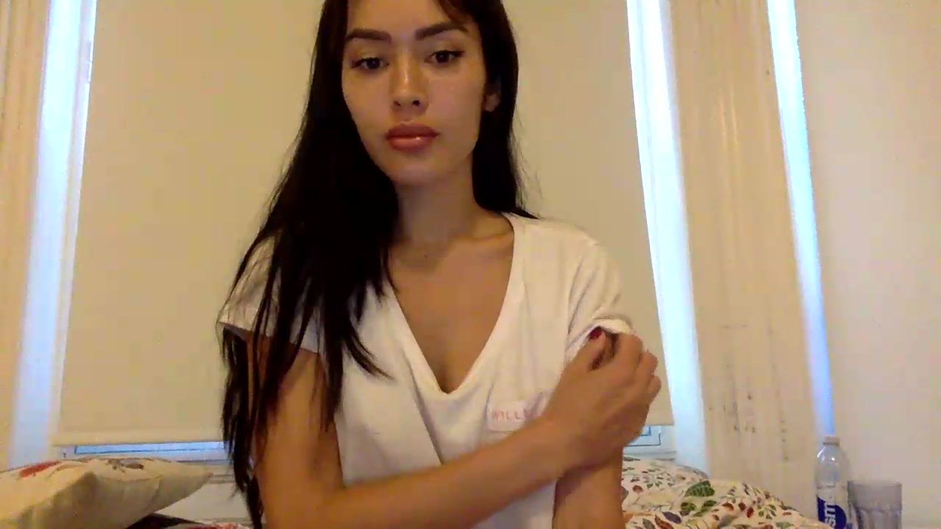 Gallery image thumbnail from Miss_emiko's myfreecams stream on, 08/22/2026, 18:56 image 13 of 20