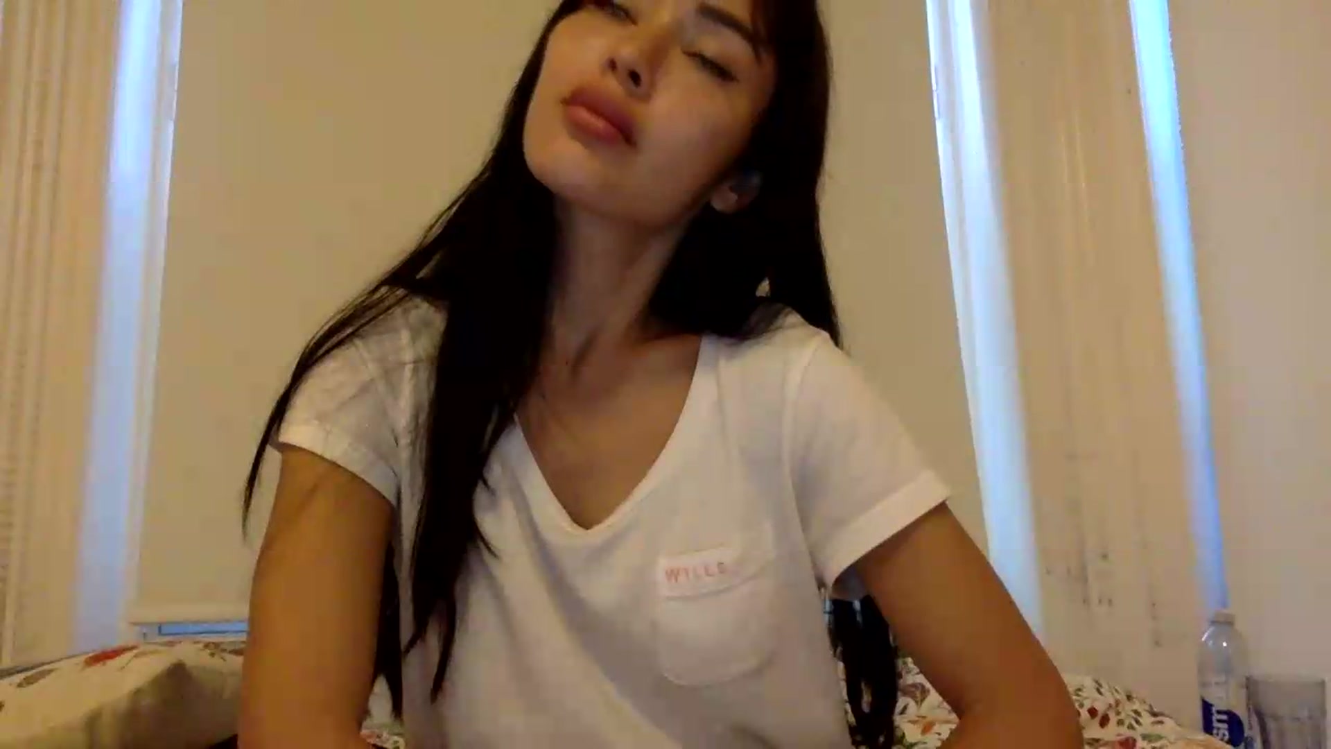 Gallery image thumbnail from Miss_emiko's myfreecams stream on, 08/22/2026, 18:56 image 20 of 20