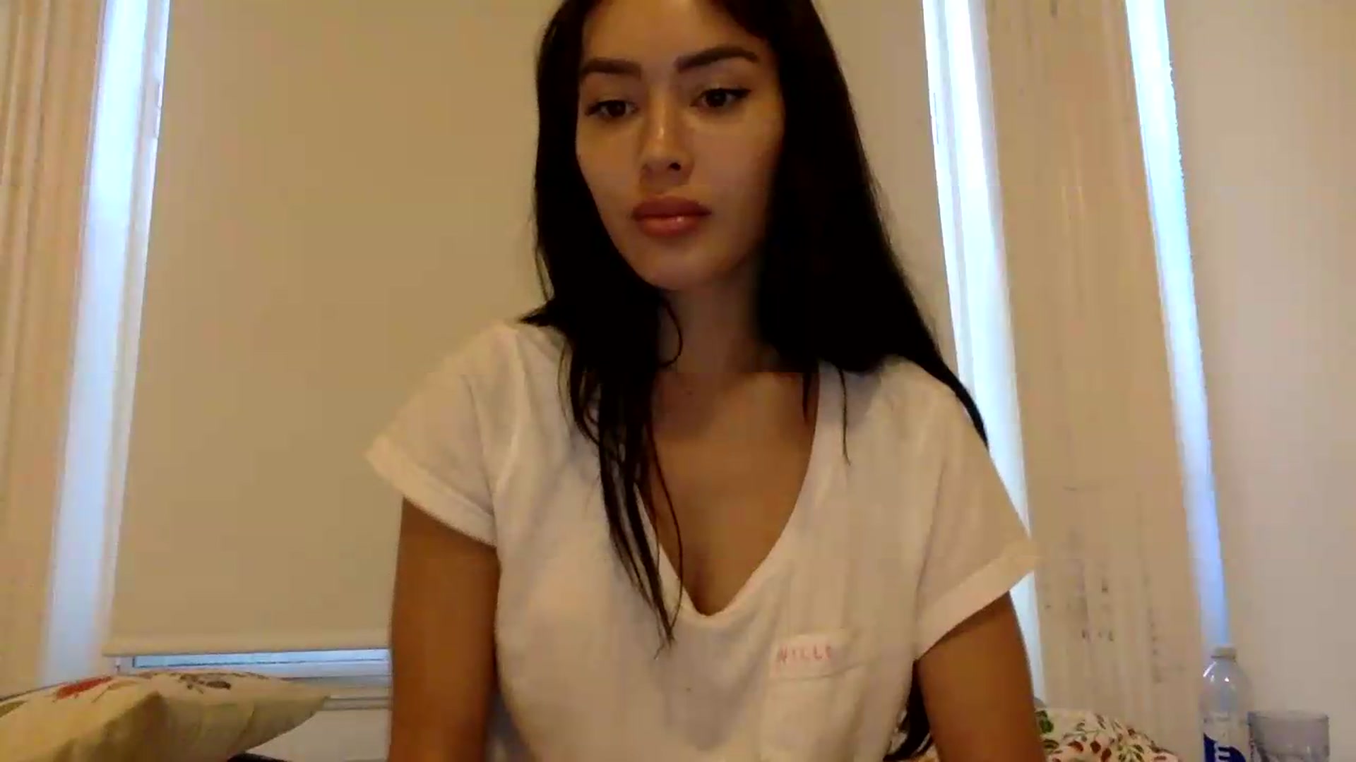 Gallery image thumbnail from Miss_emiko's myfreecams stream on, 08/22/2026, 18:56 image 3 of 20