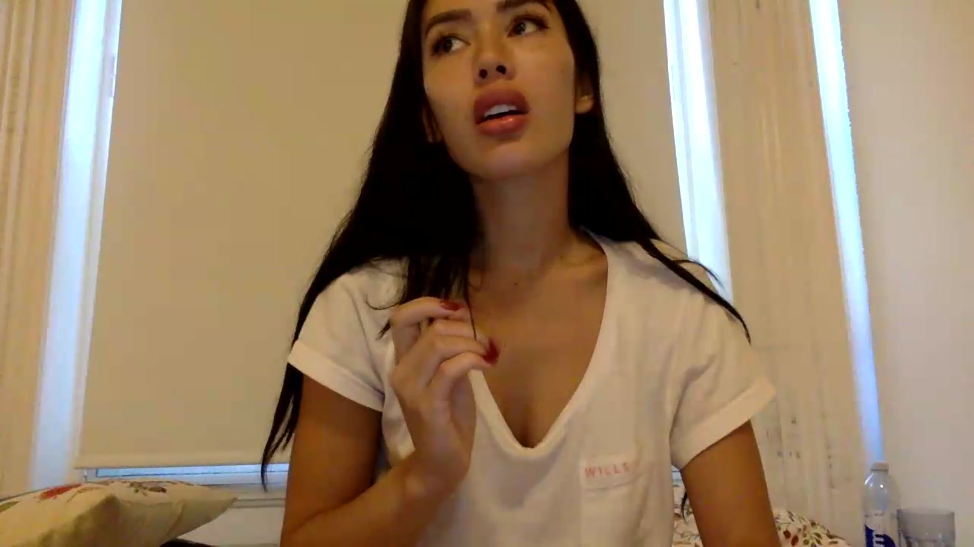 Gallery image thumbnail from Miss_emiko's myfreecams stream on, 08/22/2026, 18:56 image 5 of 20