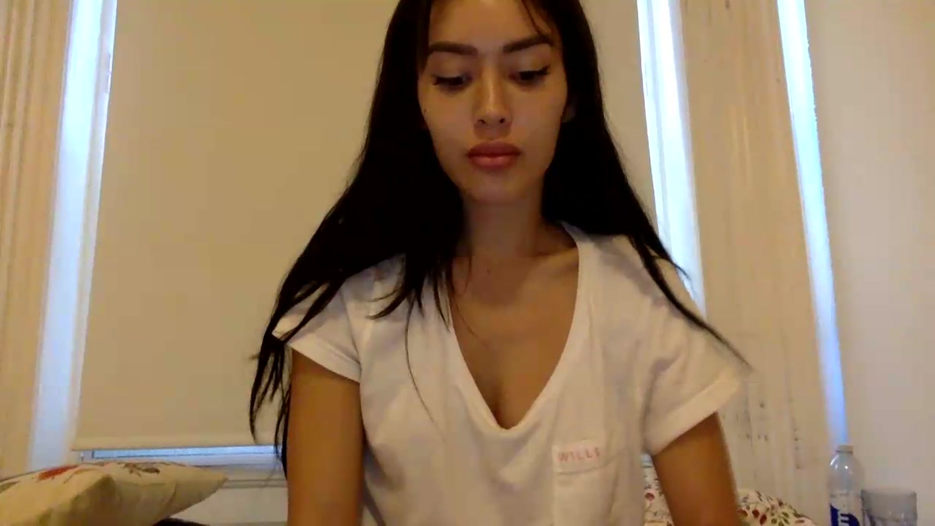 Gallery image thumbnail from Miss_emiko's myfreecams stream on, 08/22/2026, 18:56 image 6 of 20