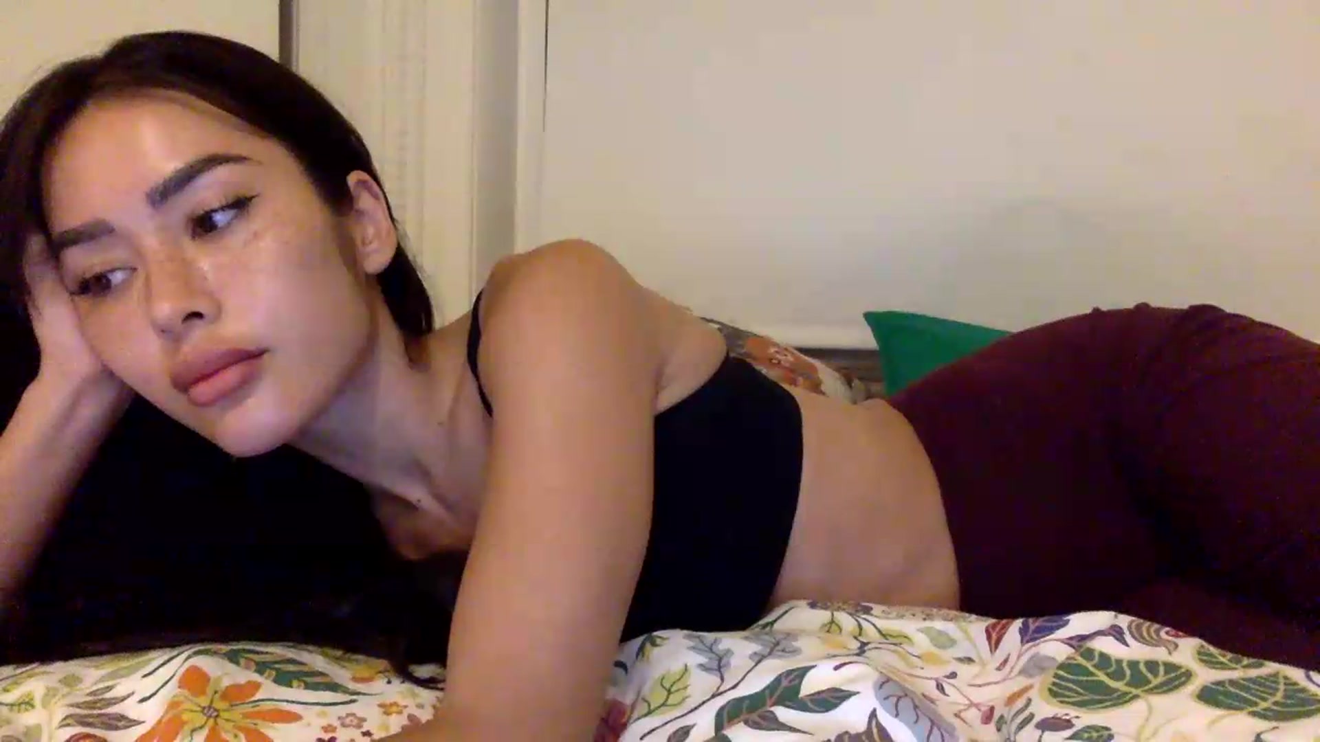 Gallery image thumbnail from Miss_emiko's myfreecams stream on, 08/25/2026, 22:36 image 13 of 20