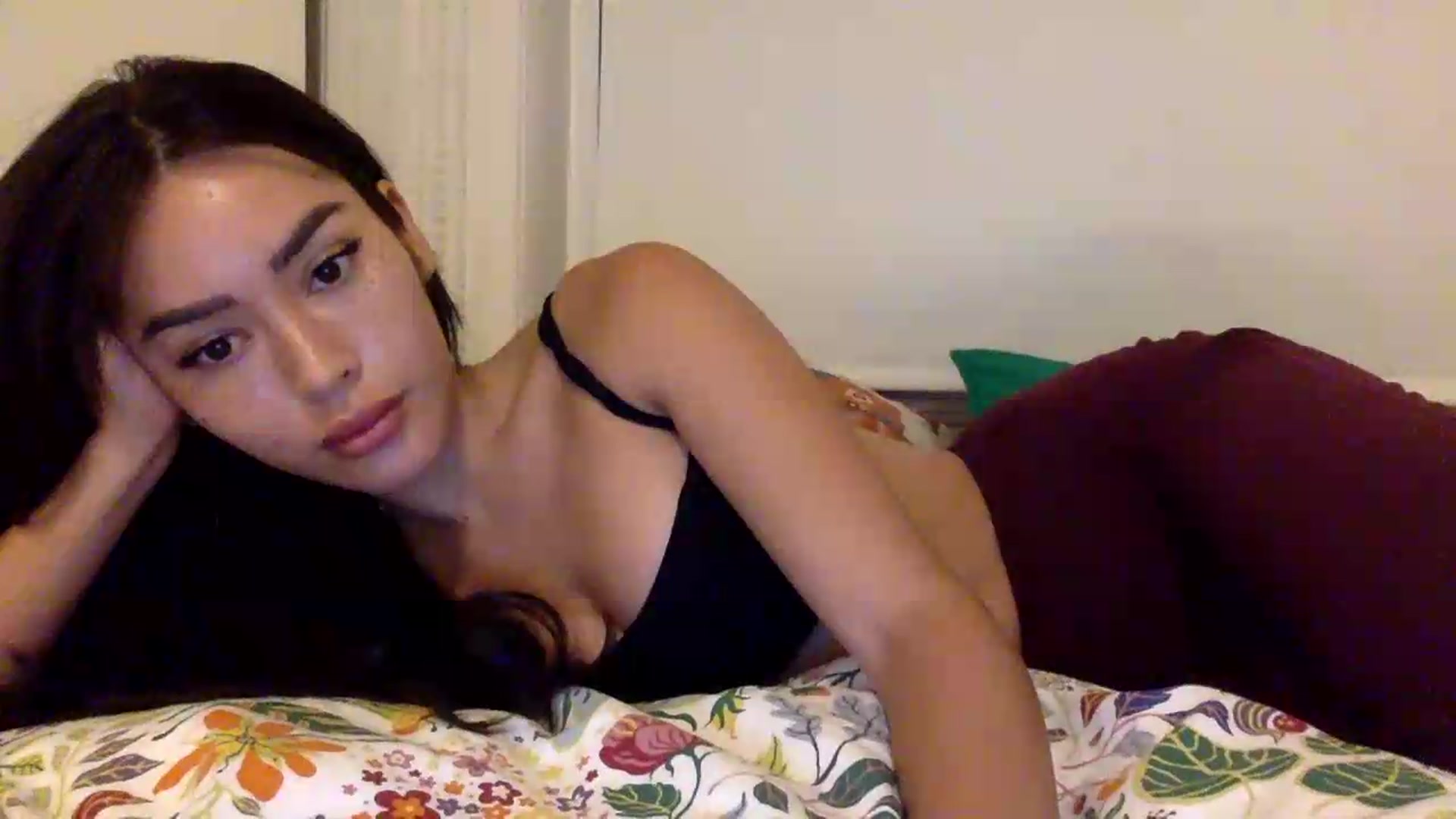Gallery image thumbnail from Miss_emiko's myfreecams stream on, 08/25/2026, 22:36 image 16 of 20
