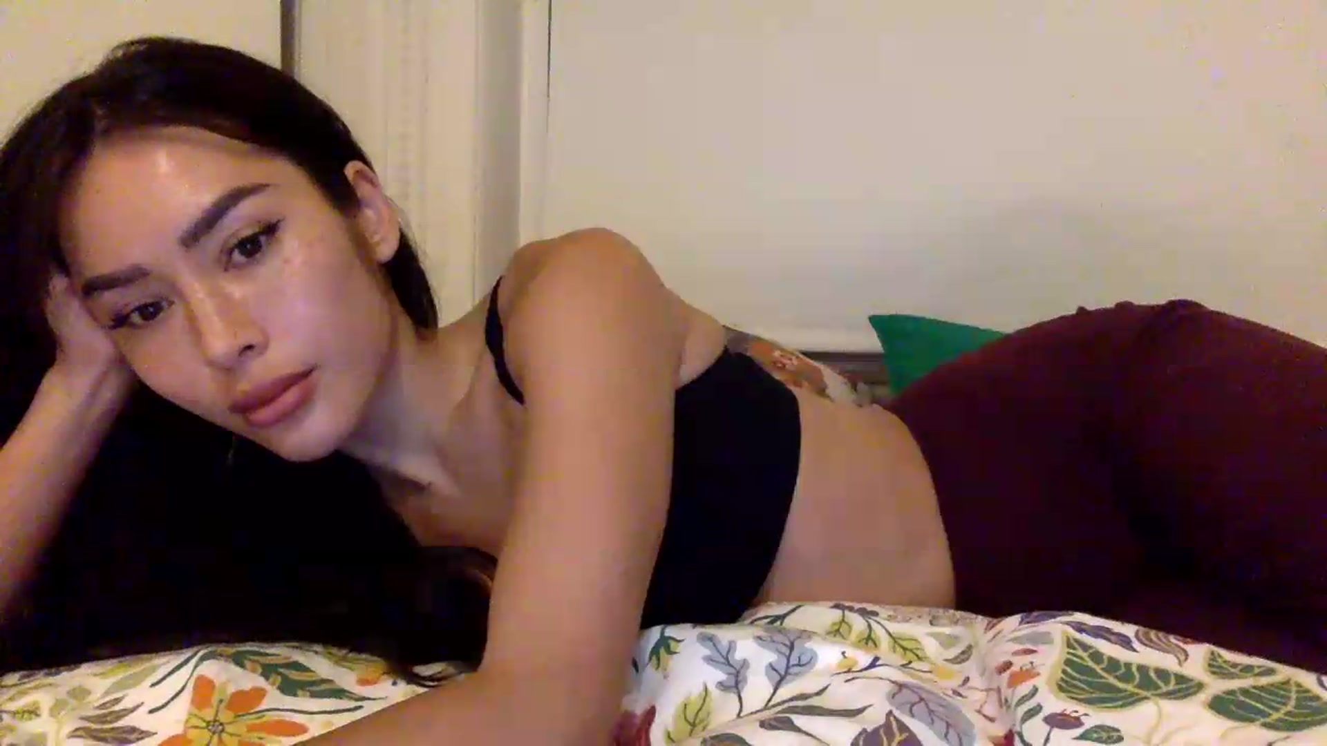 Gallery image thumbnail from Miss_emiko's myfreecams stream on, 08/25/2026, 22:36 image 9 of 20