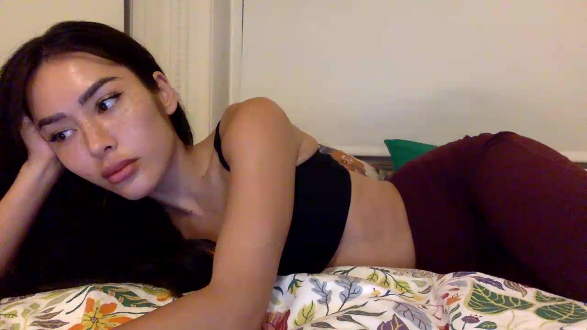 Gallery image thumbnail from Miss_emiko's myfreecams stream on, 08/25/2026, 22:36 image 8 of 20