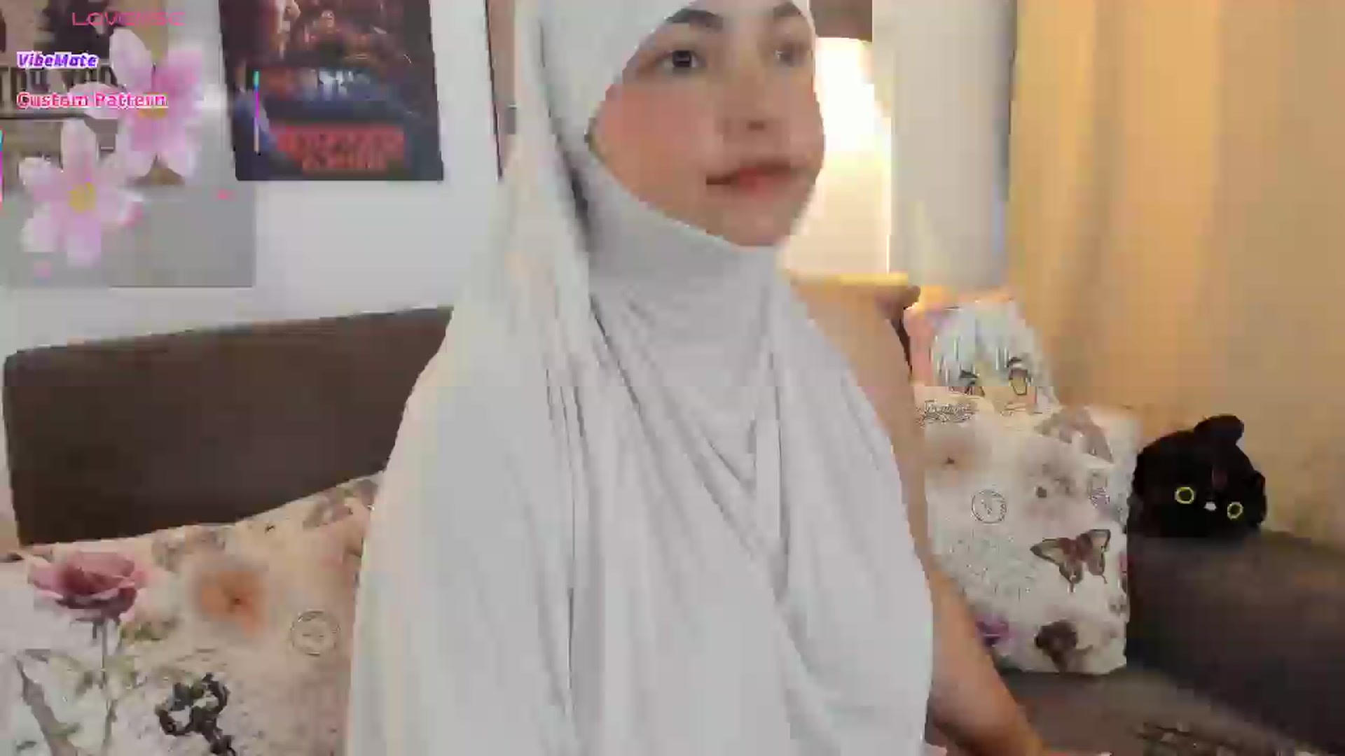 Gallery image thumbnail from Miss_liah's myfreecams stream on, 09/29/2025, 16:39 image 11 of 20