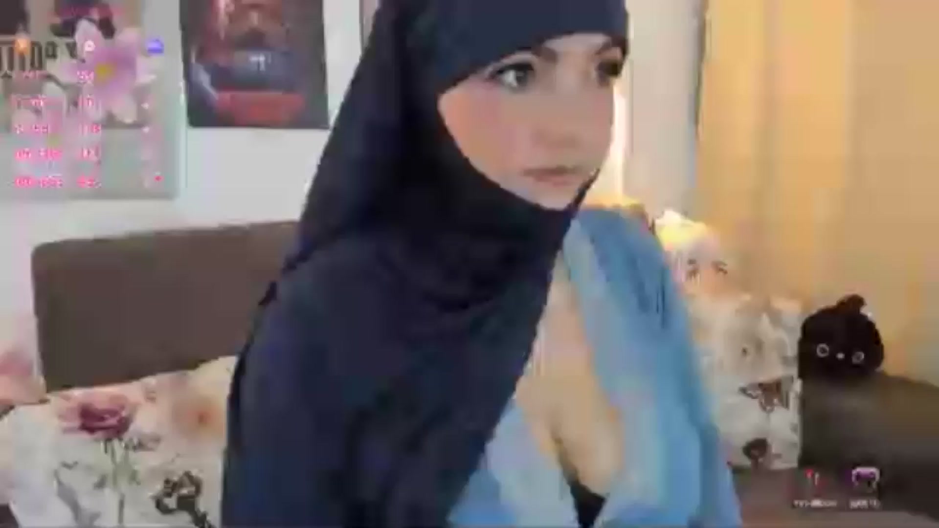 Gallery image thumbnail from Miss_liah's myfreecams stream on, 10/03/2025, 16:35 image 18 of 20