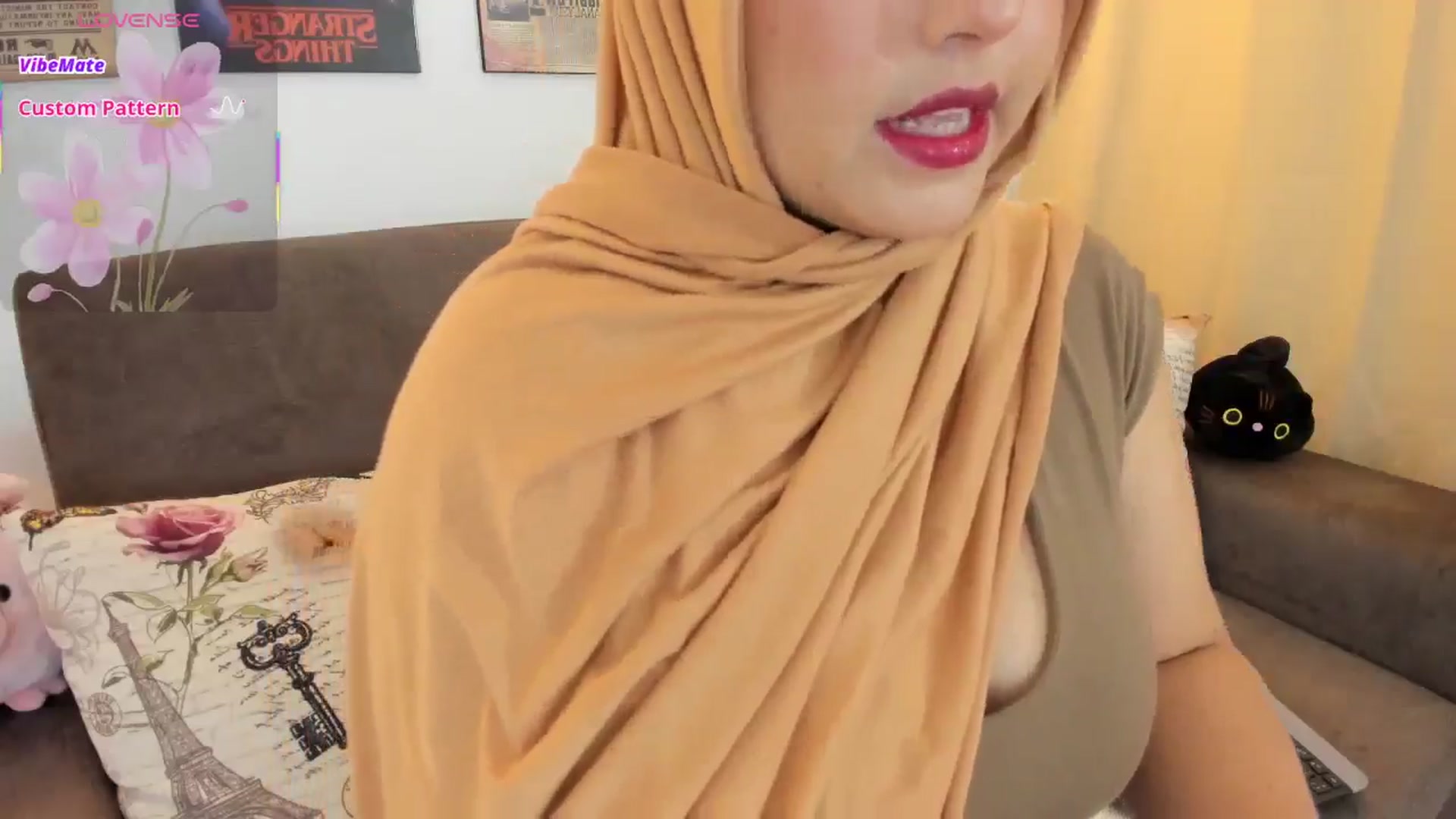 Gallery image thumbnail from Miss_liah's myfreecams stream on, 10/11/2025, 20:00 image 8 of 20