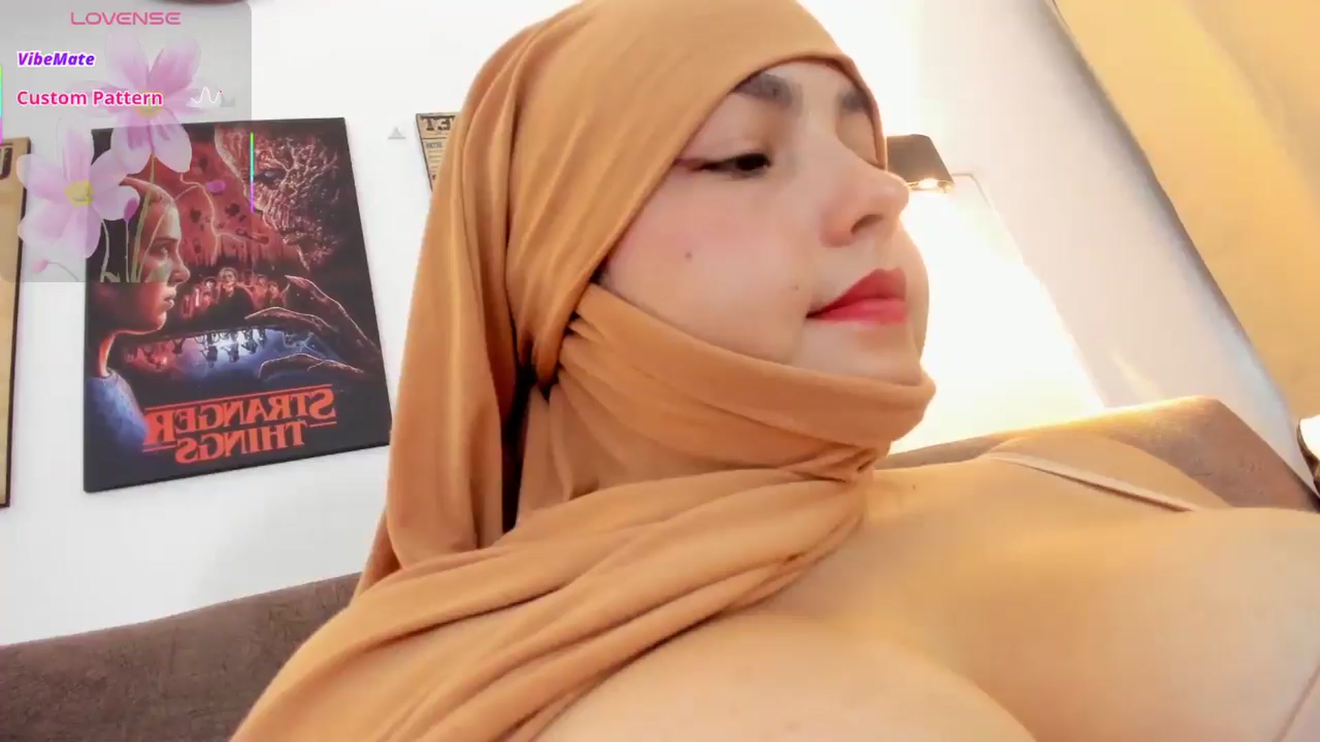 Gallery image thumbnail from Miss_liah's myfreecams stream on, 10/18/2025, 19:07 image 4 of 20