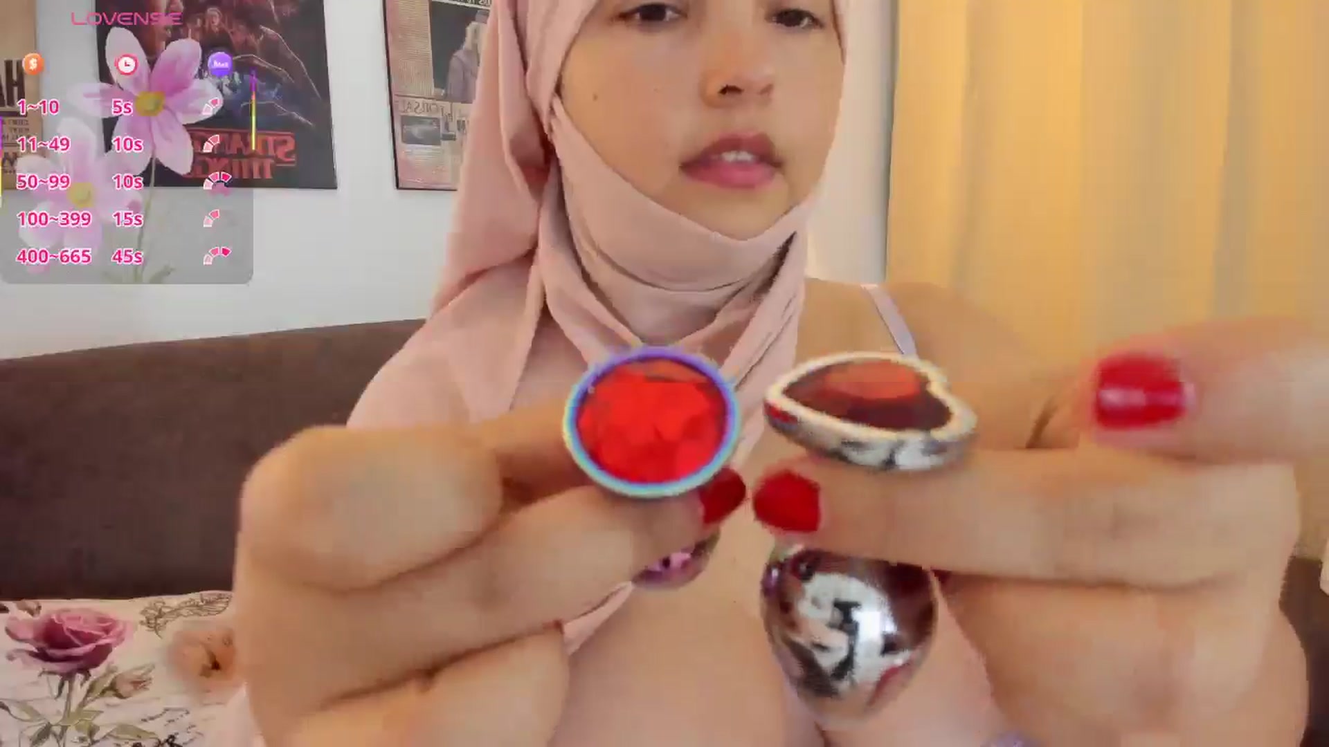 Gallery image thumbnail from Miss_liah's myfreecams stream on, 10/19/2025, 18:54 image 6 of 20