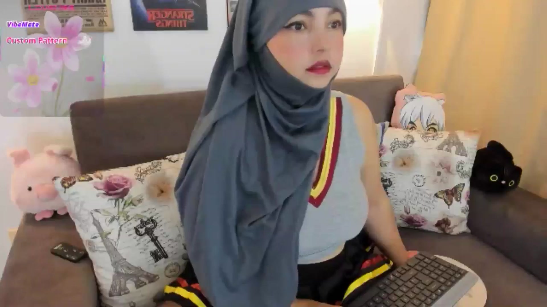 Gallery image thumbnail from Miss_liah's myfreecams stream on, 10/25/2025, 15:51 image 17 of 20