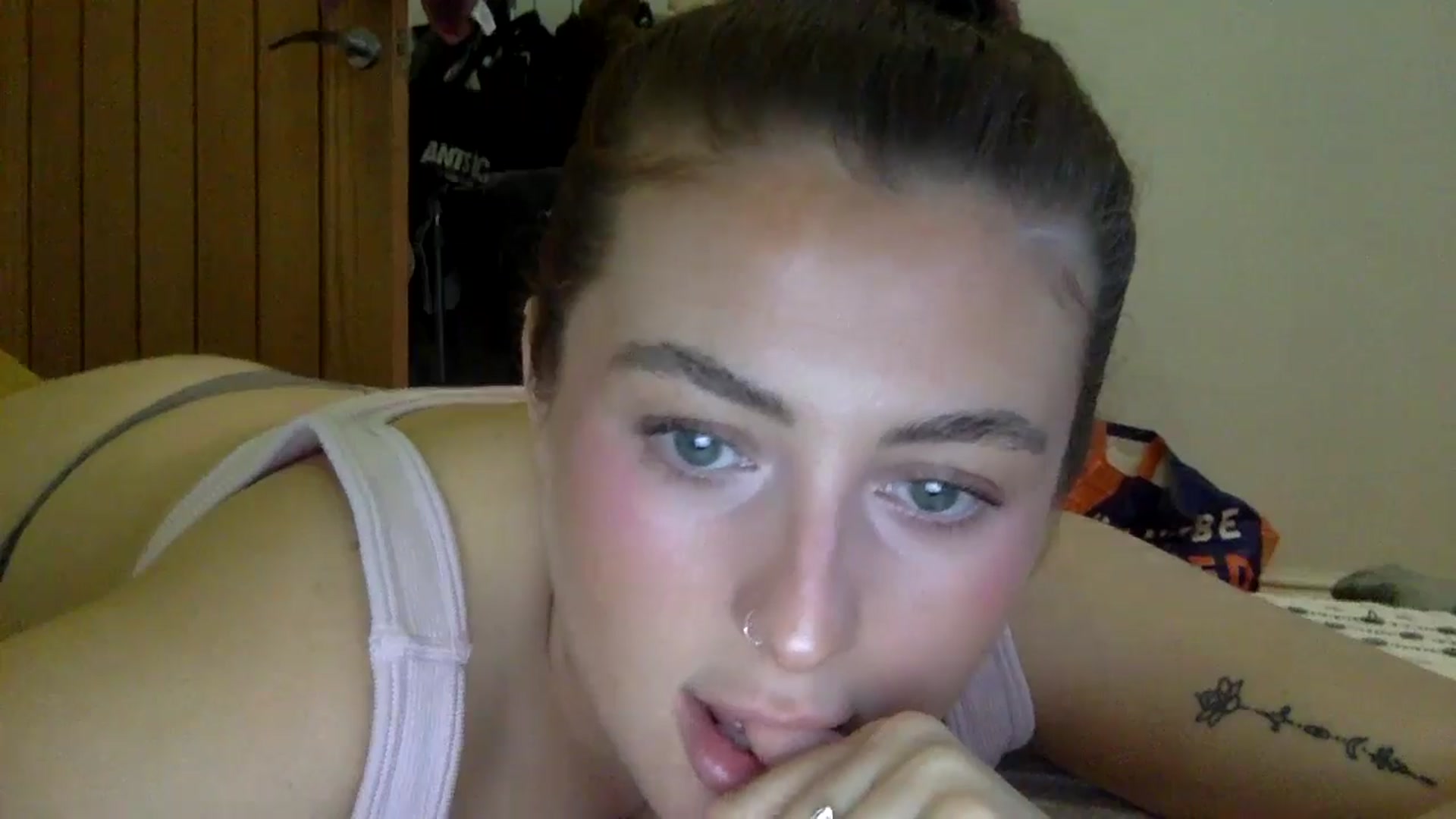Gallery image thumbnail from Miss_meow's myfreecams stream on, 10/08/2024, 17:44 image 12 of 20