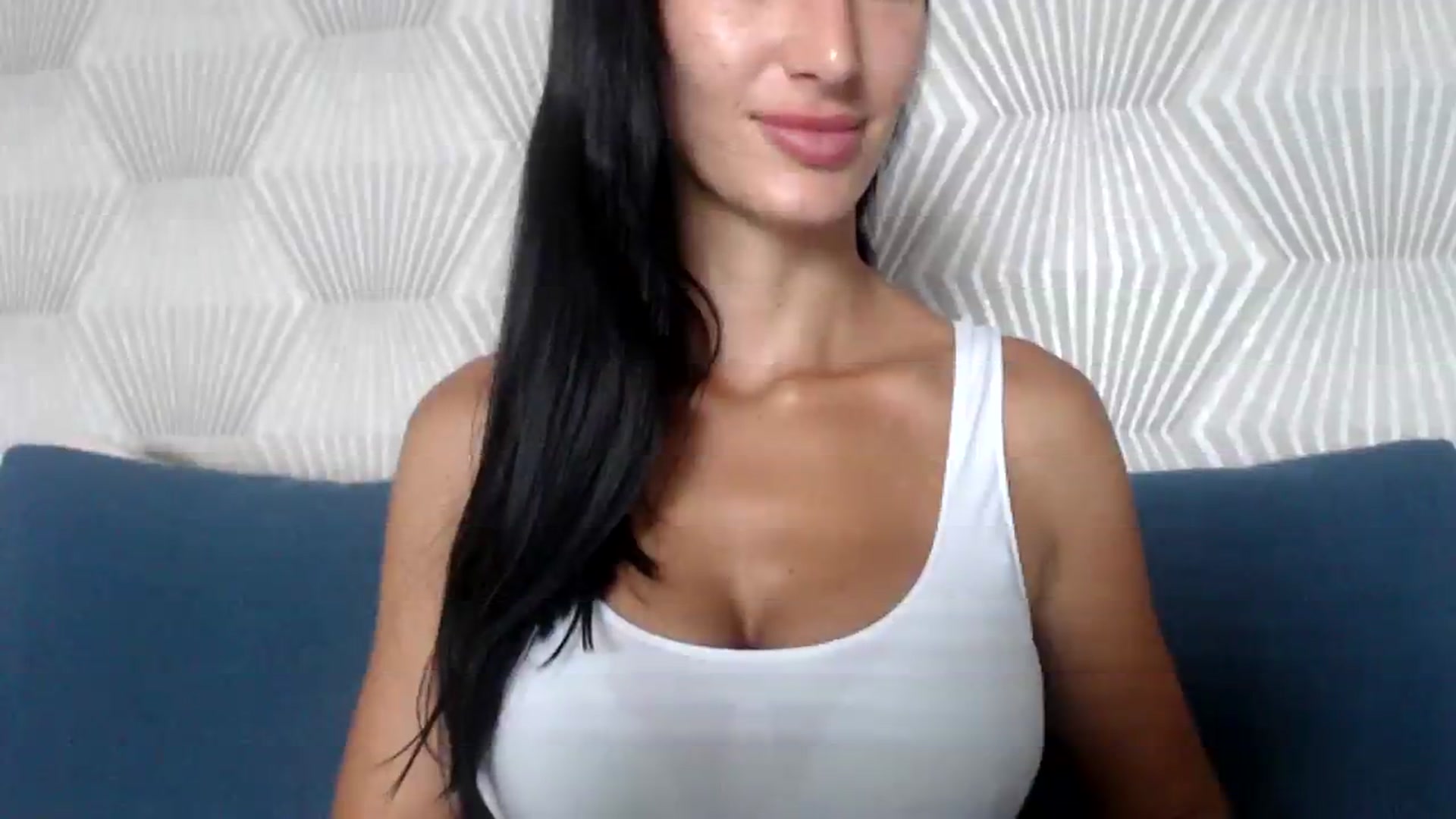 Gallery image thumbnail from Miss_mila5's myfreecams stream on, 08/12/2023, 11:50 image 2 of 20