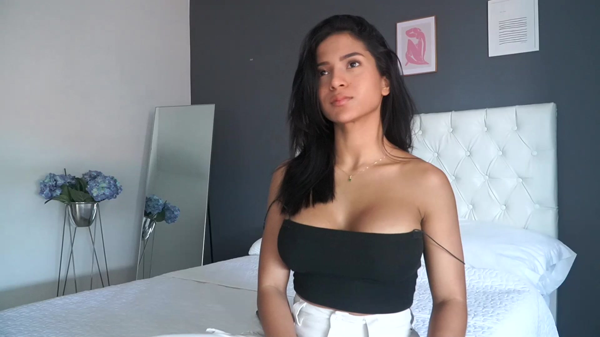 Gallery image thumbnail from Missabyy's myfreecams stream on, 10/06/2023, 16:50 image 16 of 20