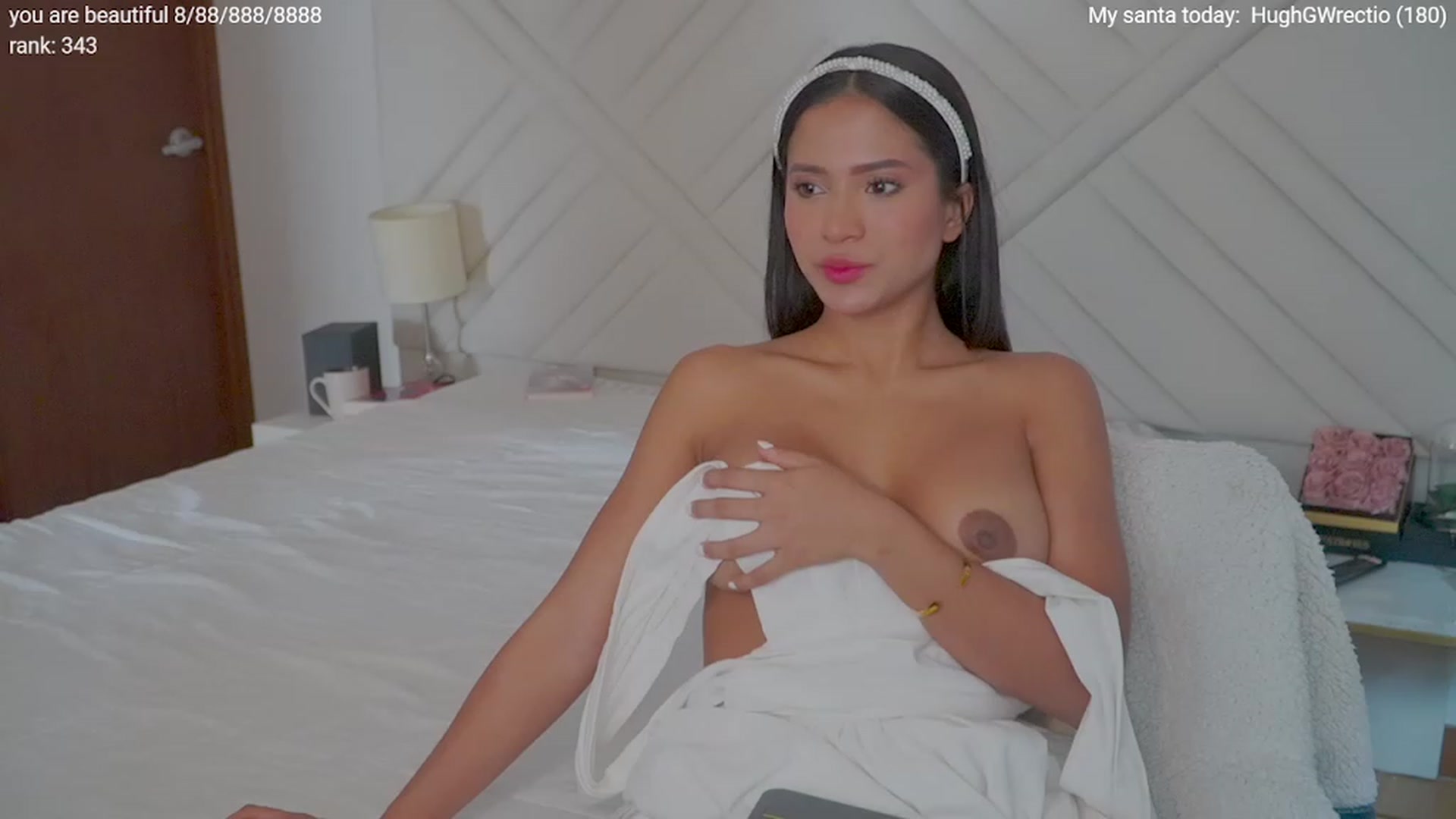 Gallery image thumbnail from Missabyy's myfreecams stream on, 12/25/2023, 21:02 image 14 of 20