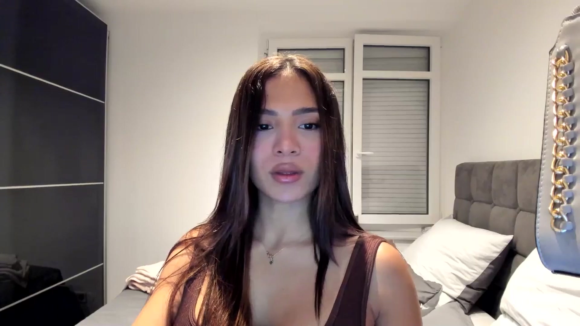 Gallery image thumbnail from Missabyy's myfreecams stream on, 11/25/2024, 15:55 image 16 of 20