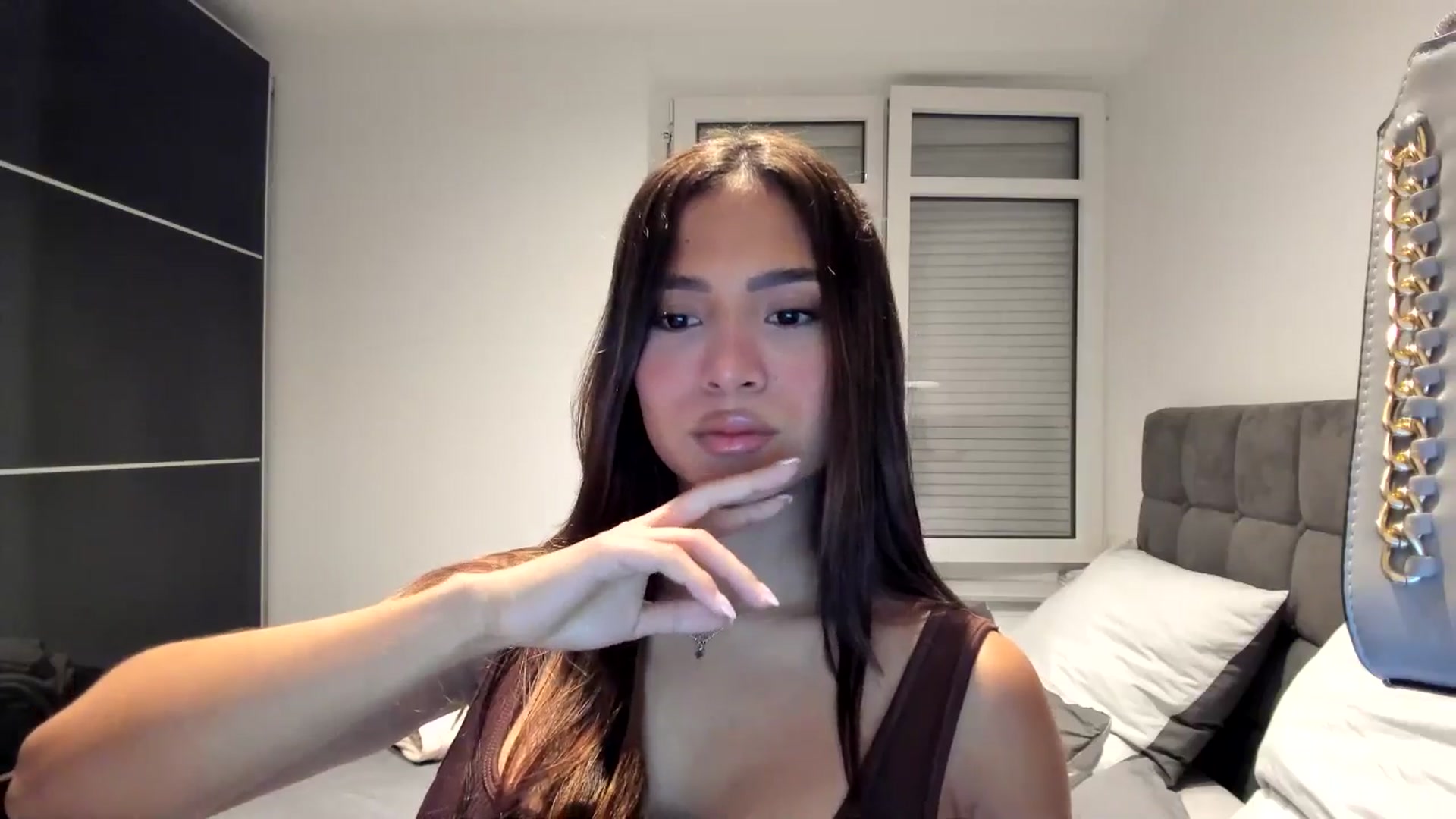 Gallery image thumbnail from Missabyy's myfreecams stream on, 11/25/2024, 15:55 image 14 of 20