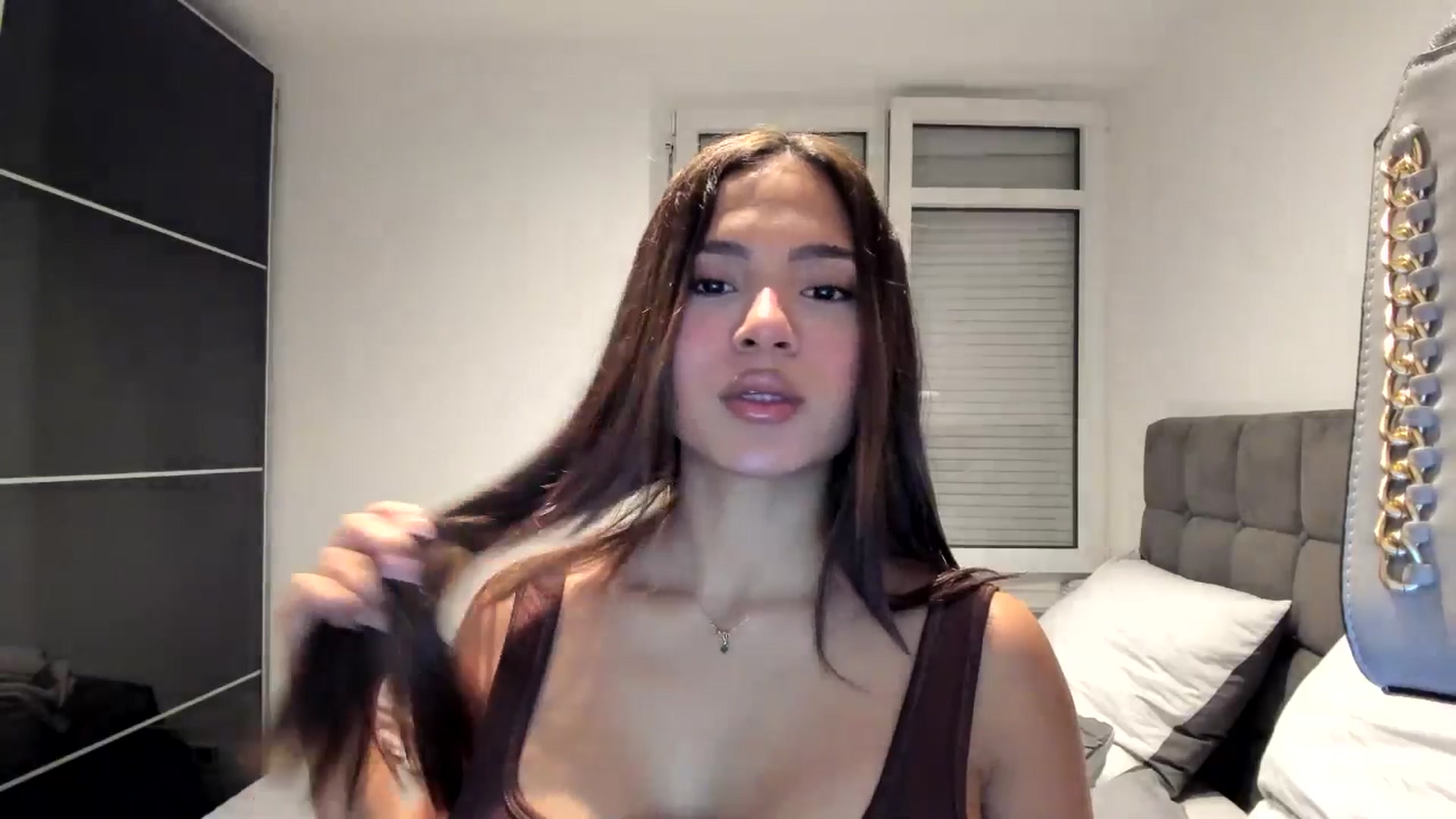 Gallery image thumbnail from Missabyy's myfreecams stream on, 11/25/2024, 15:55 image 10 of 20