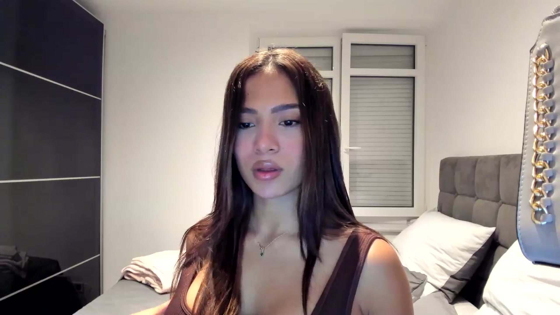 Gallery image thumbnail from Missabyy's myfreecams stream on, 11/25/2024, 15:55 image 15 of 20