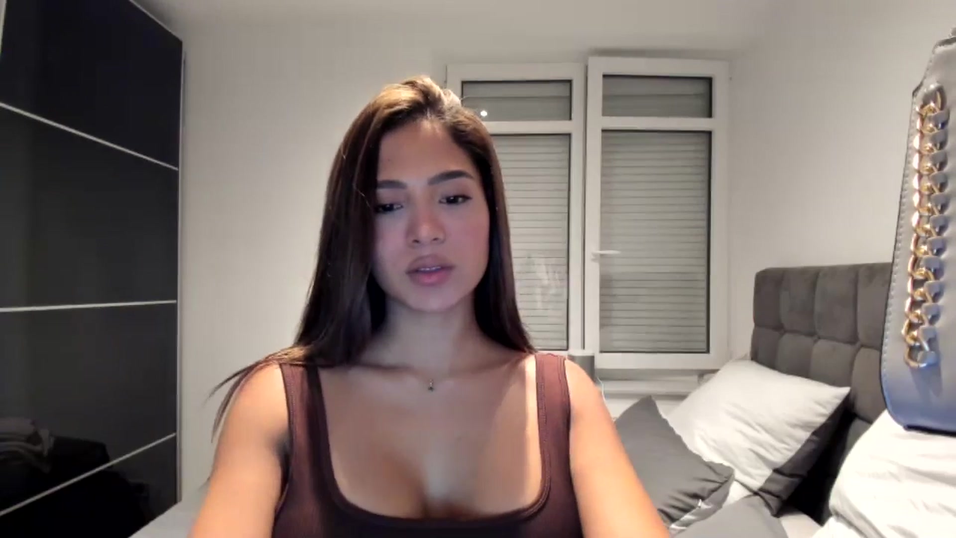 Gallery image thumbnail from Missabyy's myfreecams stream on, 11/25/2024, 16:34 image 19 of 20