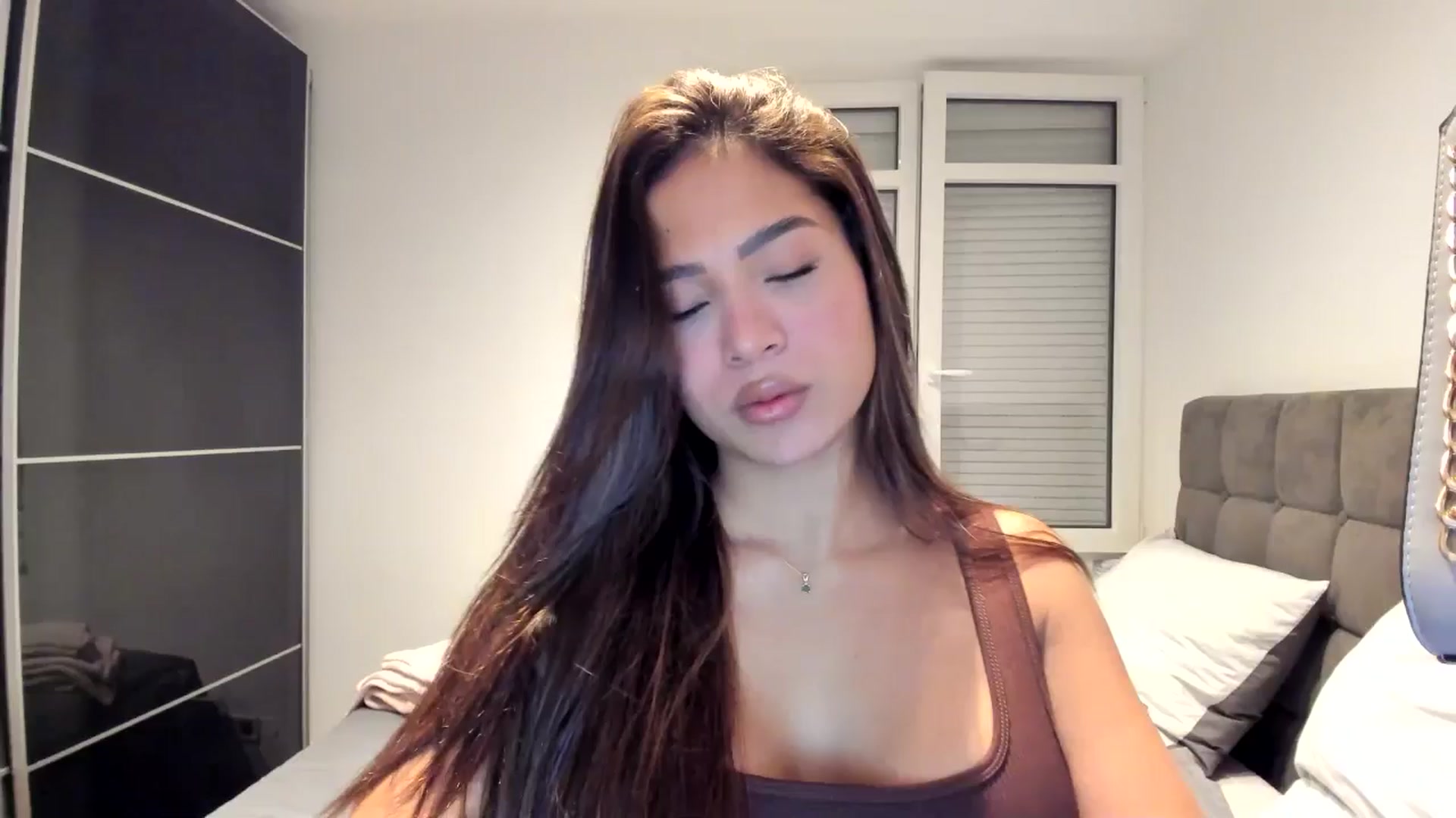 Gallery image thumbnail from Missabyy's myfreecams stream on, 11/25/2024, 16:34 image 1 of 20