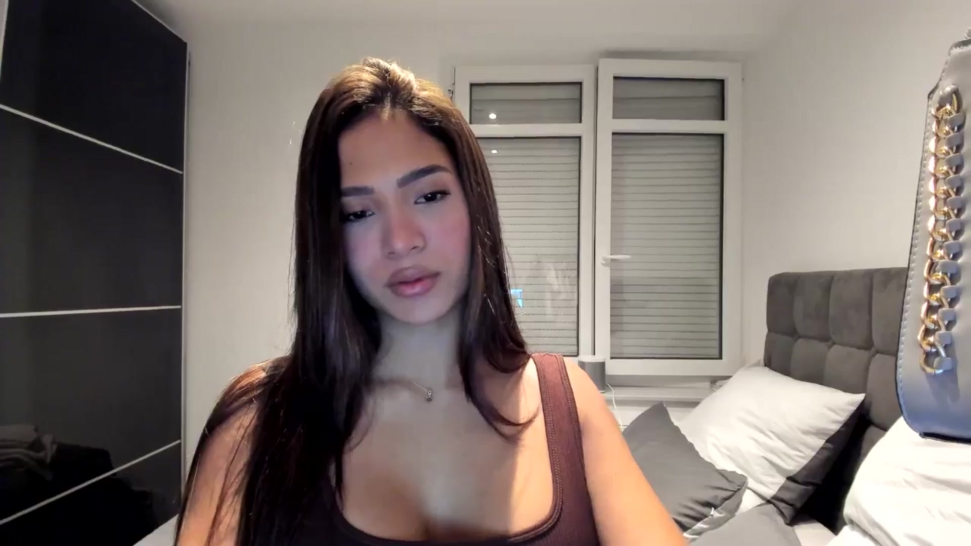 Gallery image thumbnail from Missabyy's myfreecams stream on, 11/25/2024, 16:34 image 15 of 20