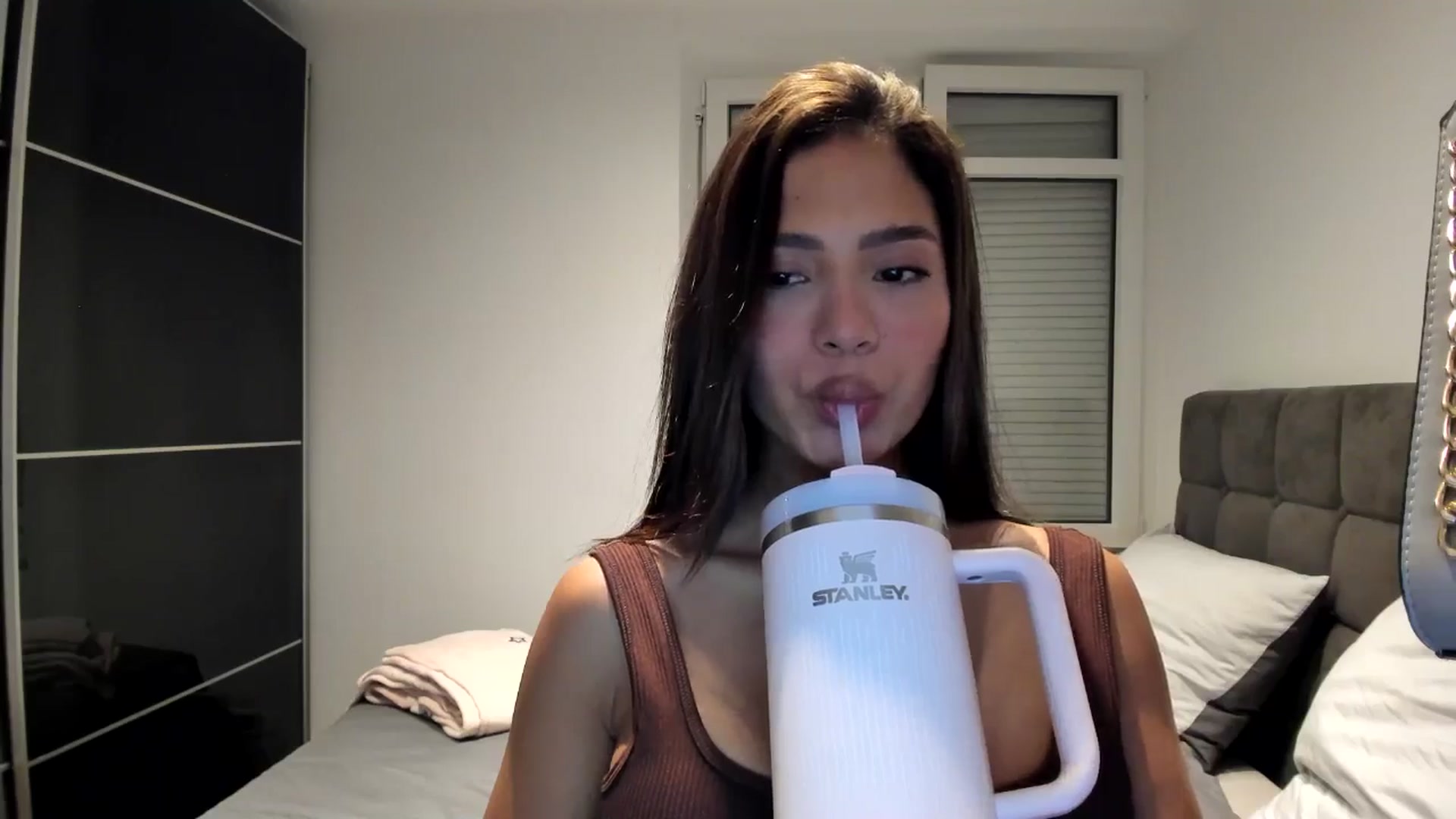 Gallery image thumbnail from Missabyy's myfreecams stream on, 11/25/2024, 16:34 image 8 of 20