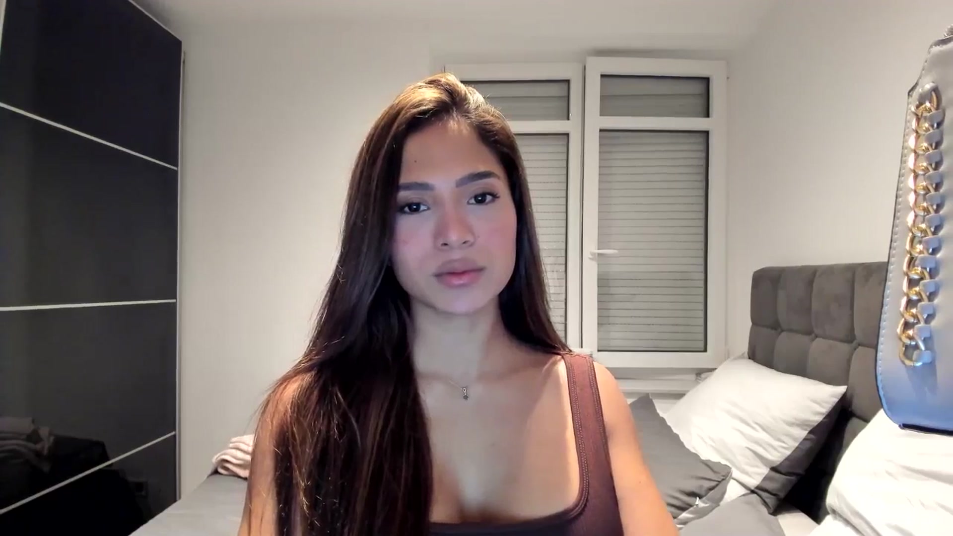 Gallery image thumbnail from Missabyy's myfreecams stream on, 11/25/2024, 16:34 image 18 of 20