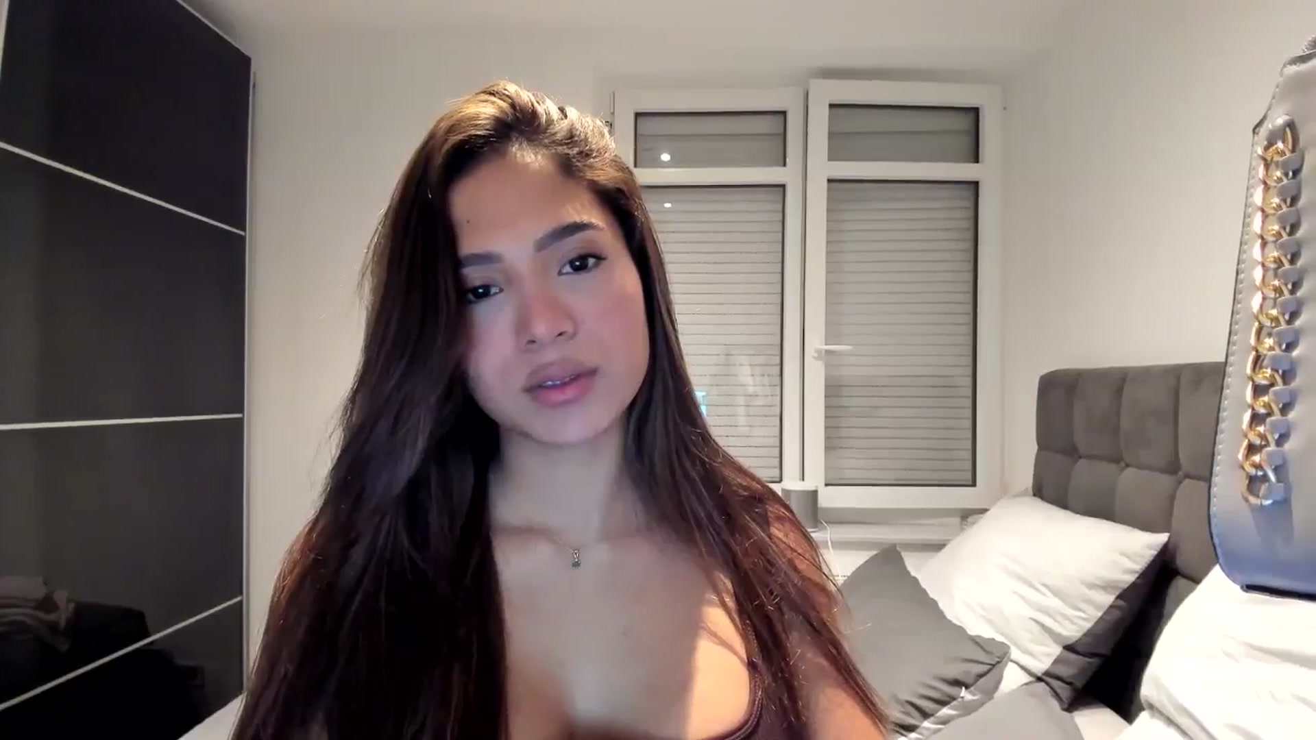 Gallery image thumbnail from Missabyy's myfreecams stream on, 11/25/2024, 16:34 image 17 of 20