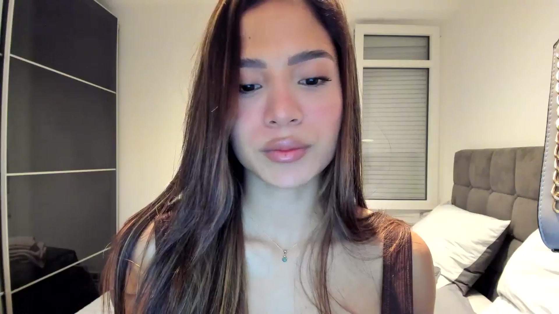 Gallery image thumbnail from Missabyy's myfreecams stream on, 11/25/2024, 16:34 image 7 of 20