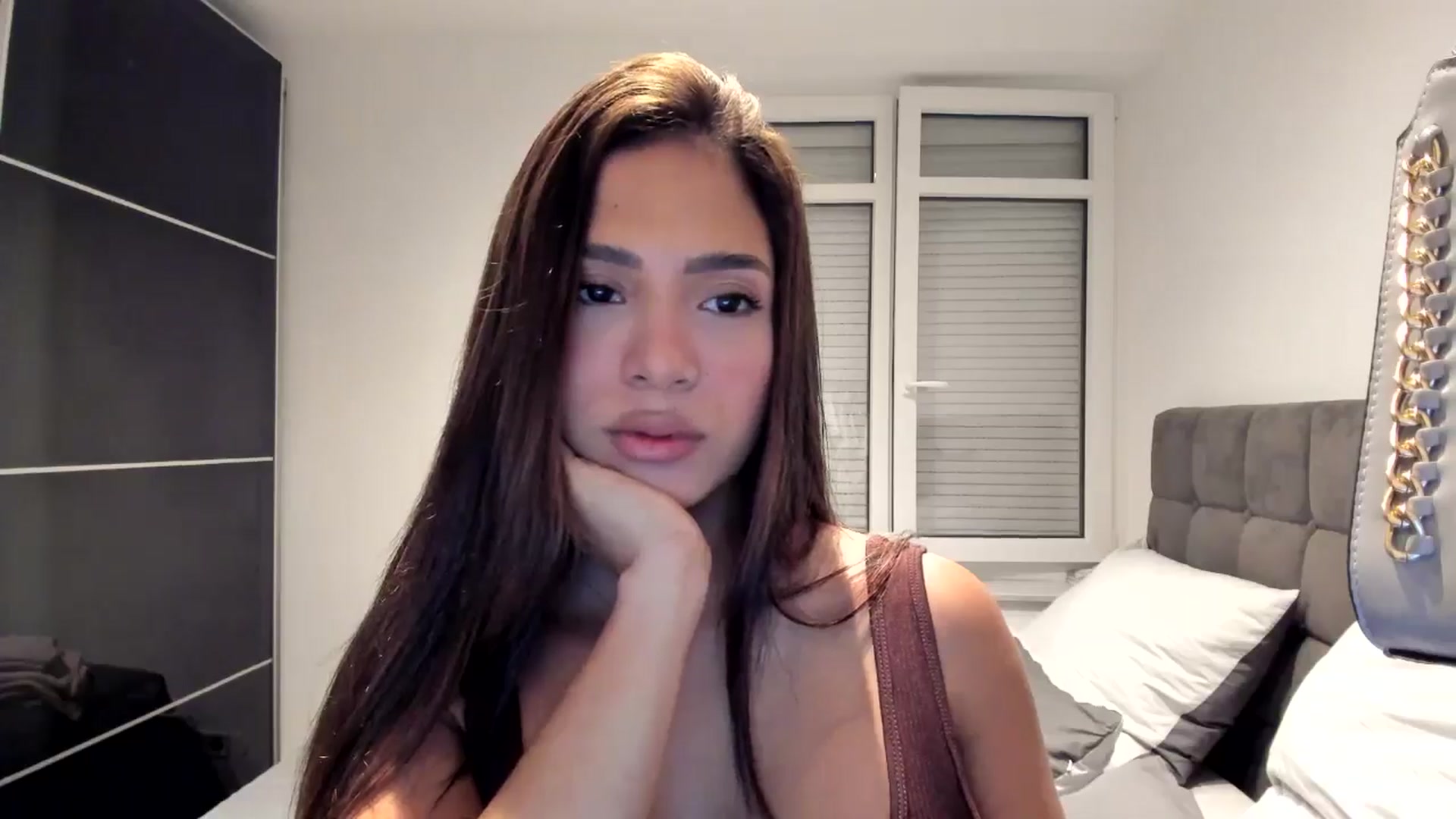 Gallery image thumbnail from Missabyy's myfreecams stream on, 11/25/2024, 16:34 image 11 of 20