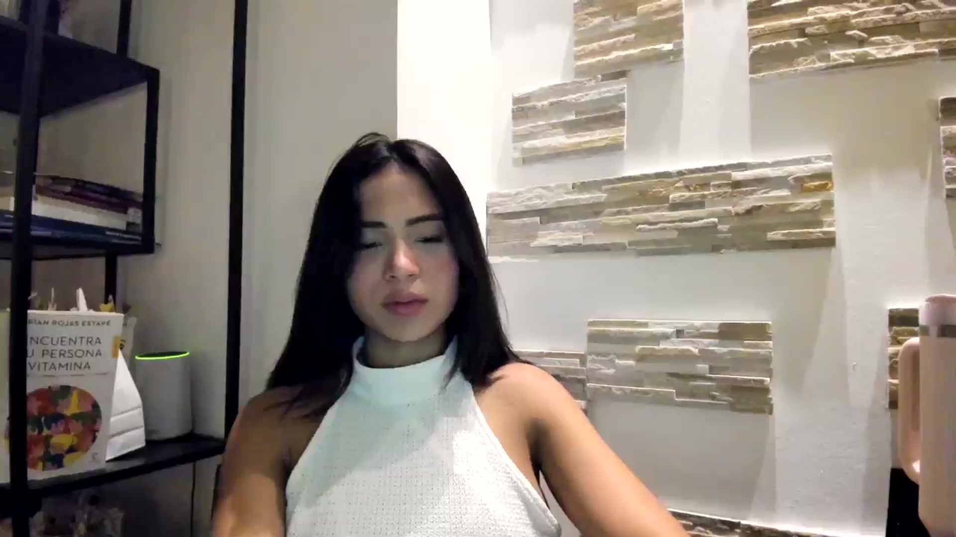 Gallery image thumbnail from Missabyy's myfreecams stream on, 12/04/2024, 17:03 image 14 of 20