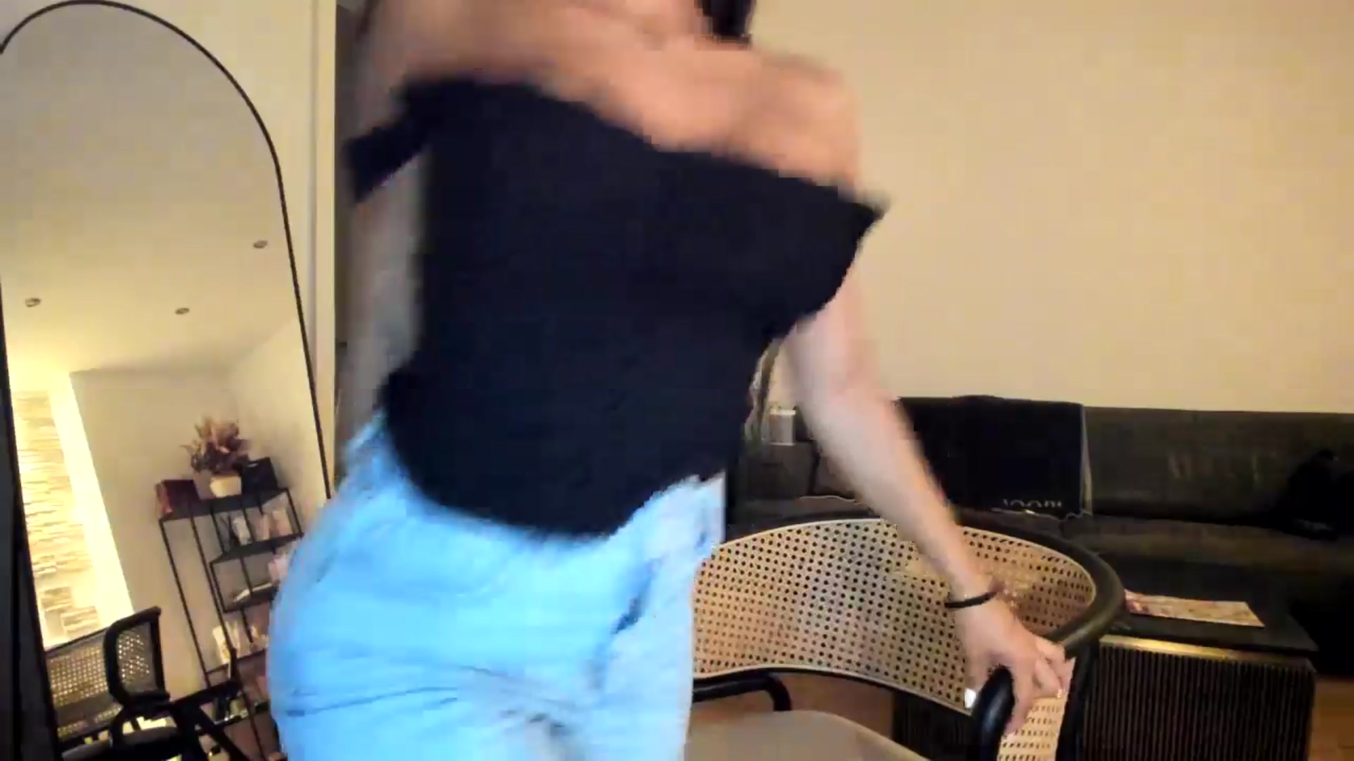 Gallery image thumbnail from Missabyy's myfreecams stream on, 12/05/2024, 16:22 image 5 of 20