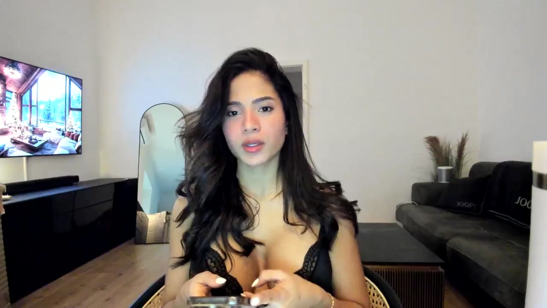 Gallery image thumbnail from Missabyy's myfreecams stream on, 12/06/2024, 15:20 image 5 of 20