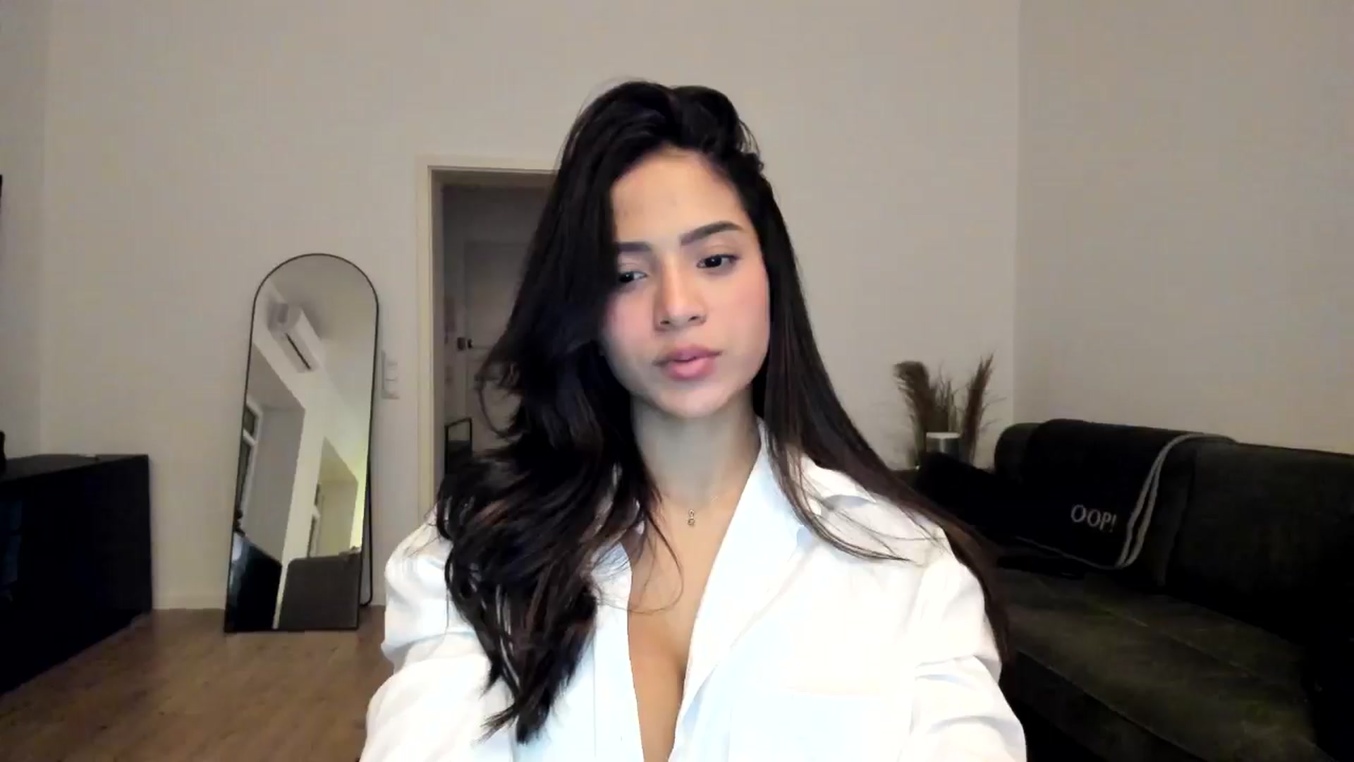 Gallery image thumbnail from Missabyy's myfreecams stream on, 12/07/2024, 21:27 image 7 of 20