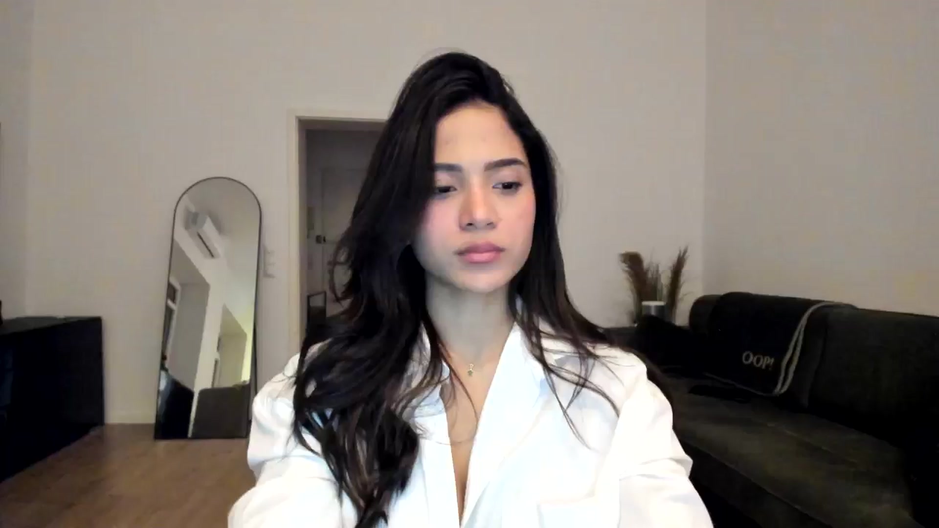 Gallery image thumbnail from Missabyy's myfreecams stream on, 12/07/2024, 21:27 image 11 of 20