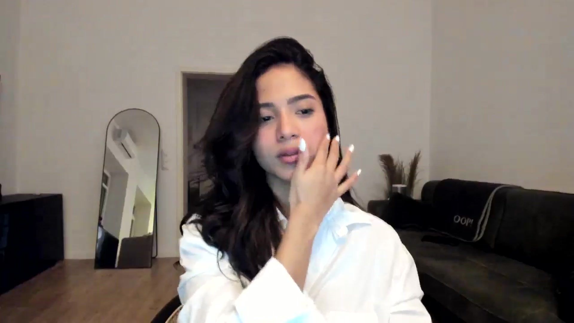 Gallery image thumbnail from Missabyy's myfreecams stream on, 12/07/2024, 21:27 image 16 of 20