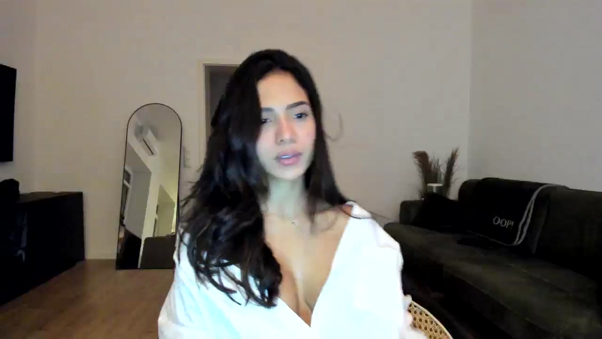 Gallery image thumbnail from Missabyy's myfreecams stream on, 12/07/2024, 22:14 image 7 of 20