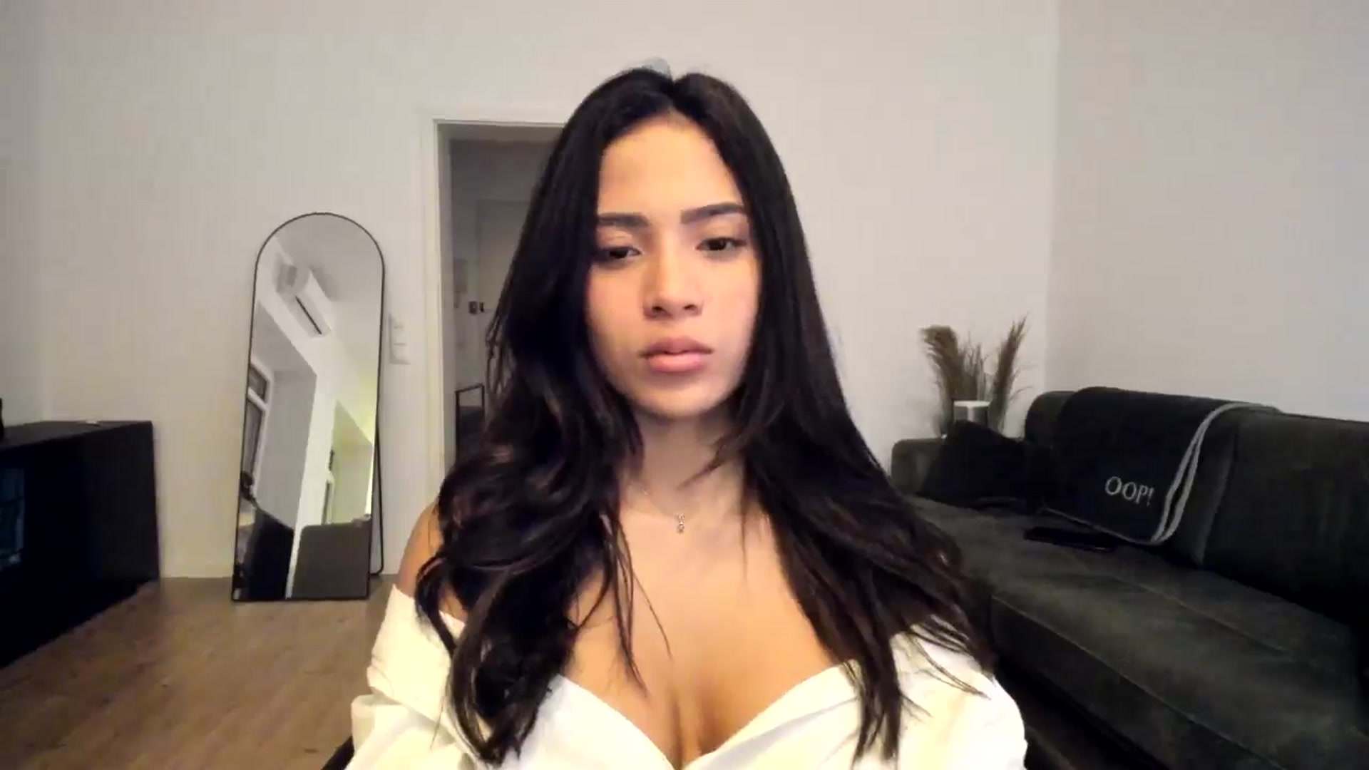 Gallery image thumbnail from Missabyy's myfreecams stream on, 12/07/2024, 22:14 image 4 of 20