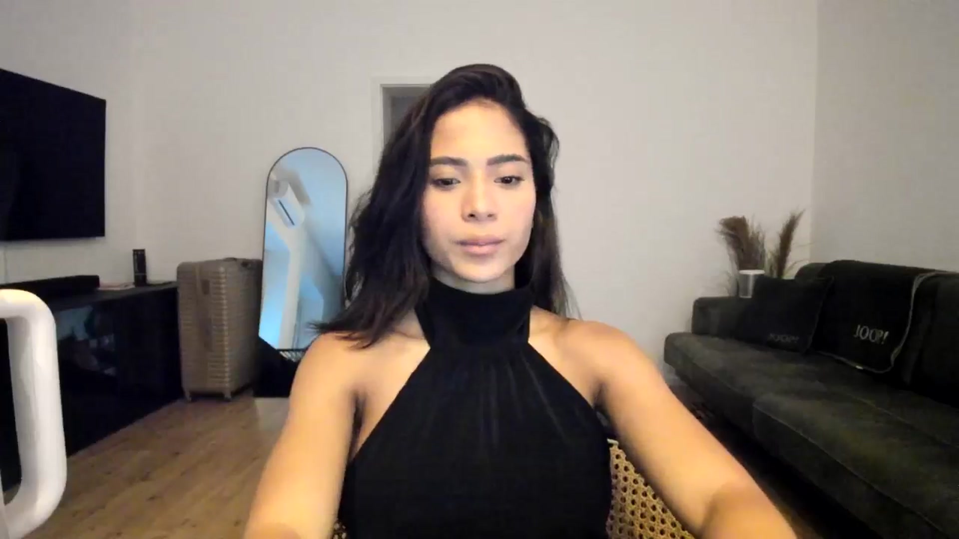Gallery image thumbnail from Missabyy's myfreecams stream on, 12/10/2024, 14:49 image 10 of 20