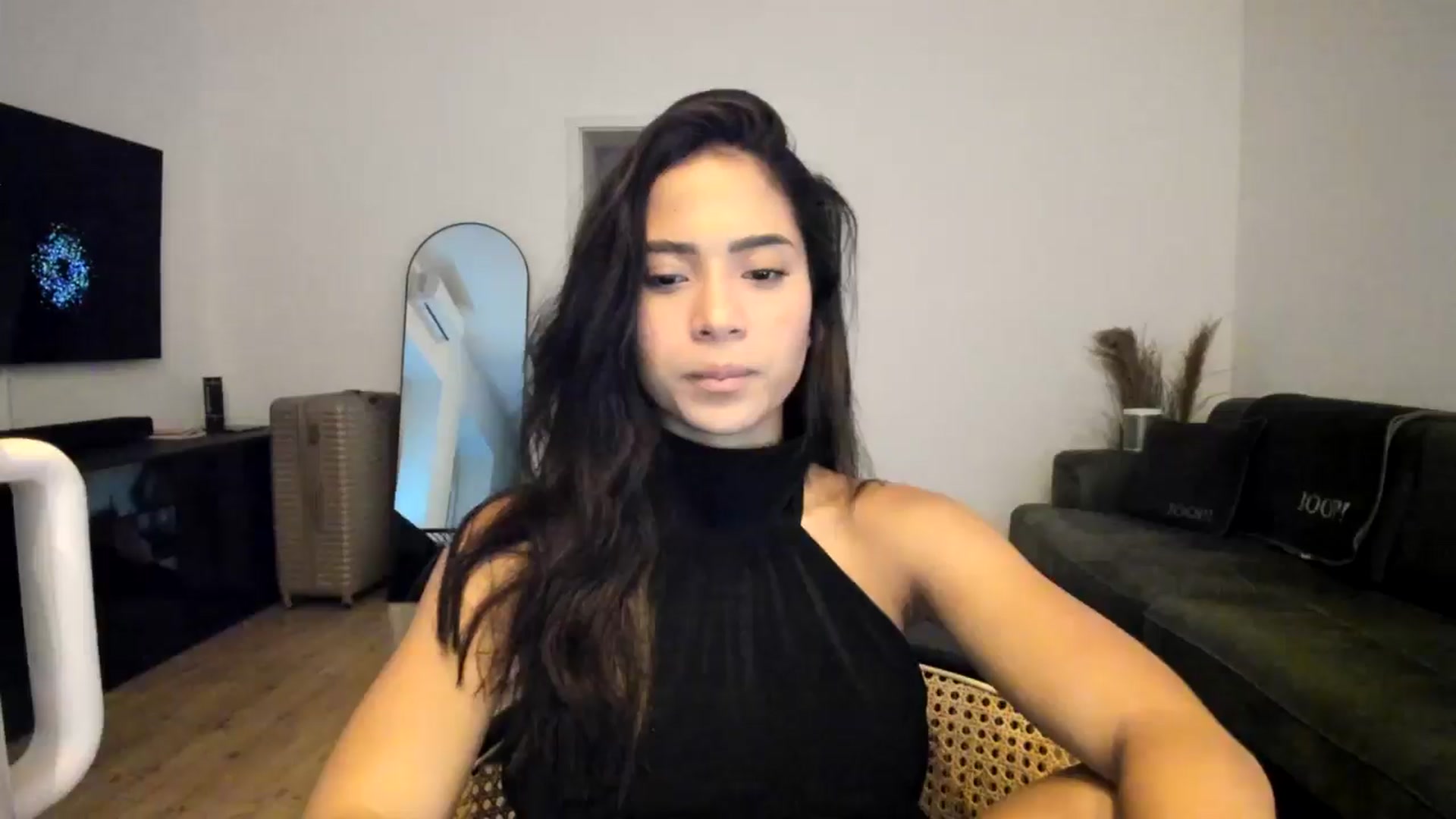 Gallery image thumbnail from Missabyy's myfreecams stream on, 12/10/2024, 14:49 image 13 of 20