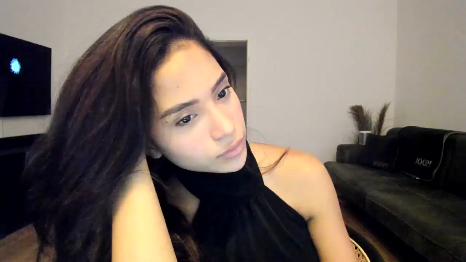 Gallery image thumbnail from Missabyy's myfreecams stream on, 12/10/2024, 14:49 image 19 of 20