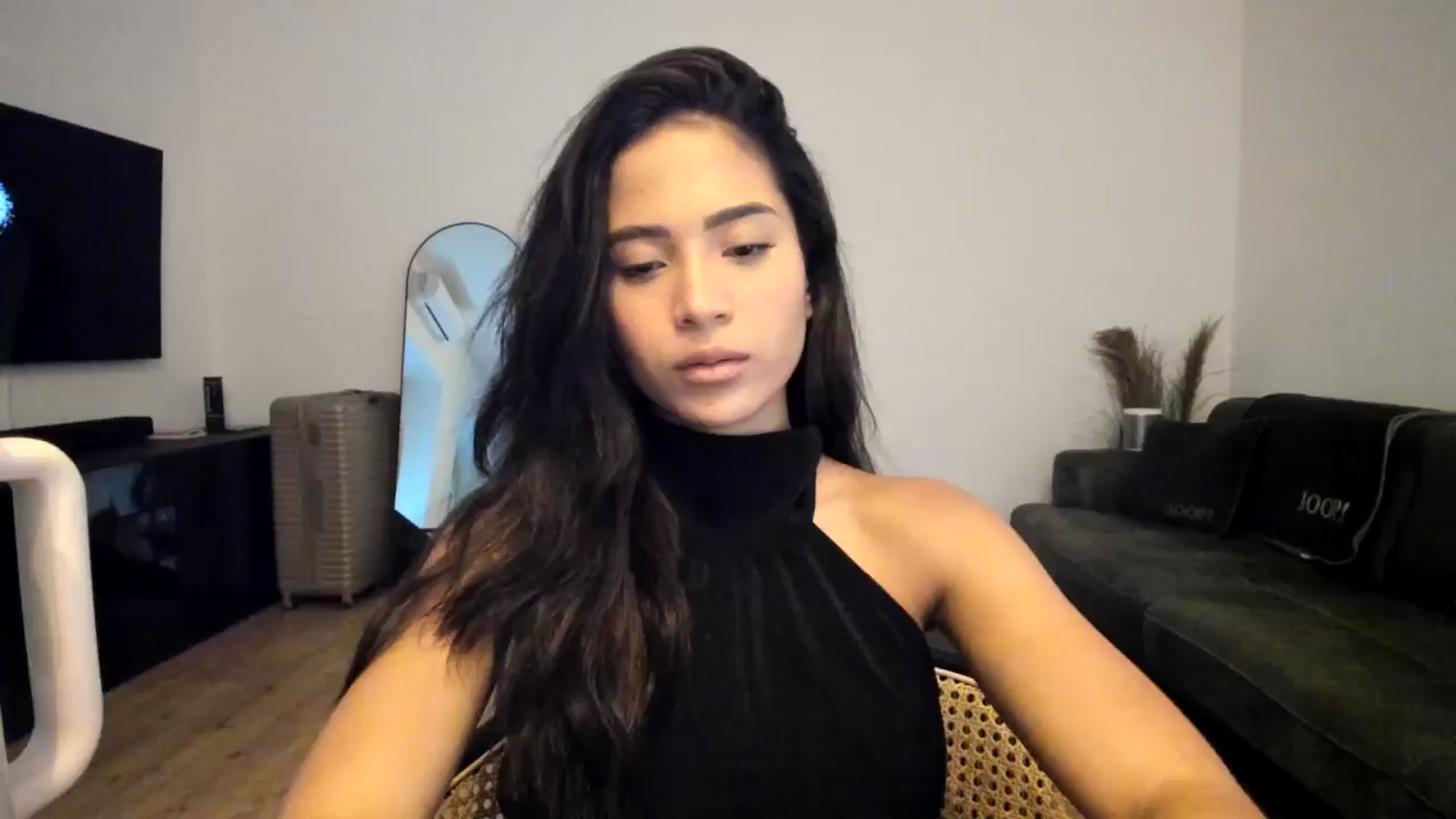 Gallery image thumbnail from Missabyy's myfreecams stream on, 12/10/2024, 14:49 image 6 of 20
