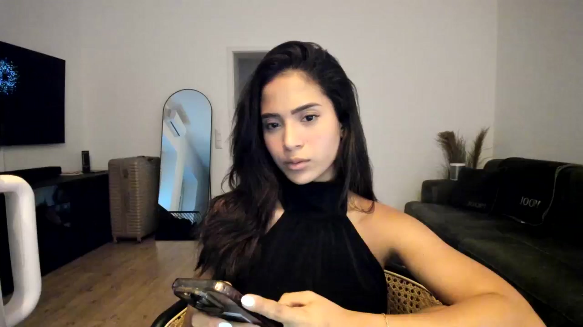 Gallery image thumbnail from Missabyy's myfreecams stream on, 12/10/2024, 14:49 image 14 of 20
