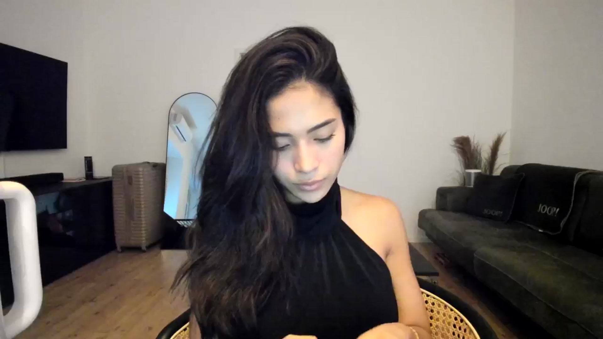 Gallery image thumbnail from Missabyy's myfreecams stream on, 12/10/2024, 14:49 image 3 of 20