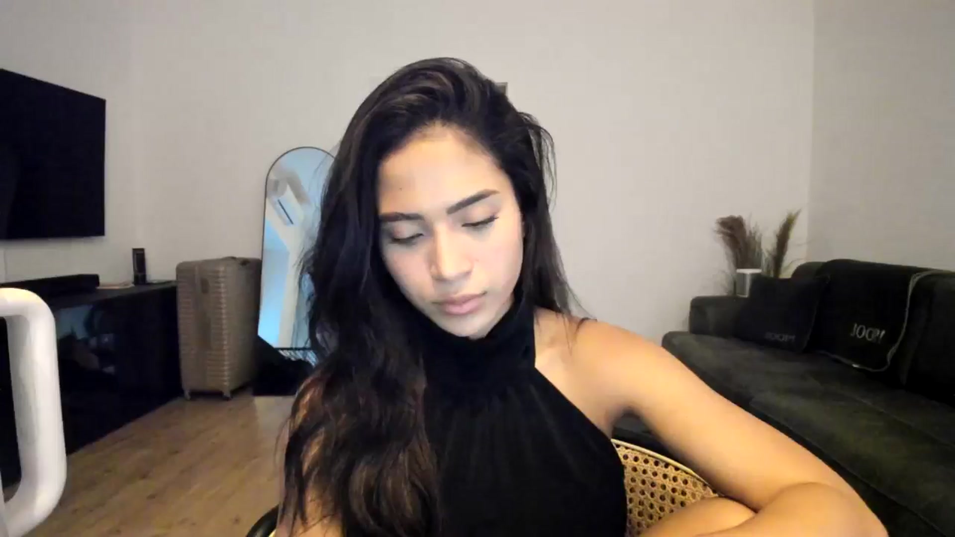 Gallery image thumbnail from Missabyy's myfreecams stream on, 12/10/2024, 14:49 image 11 of 20