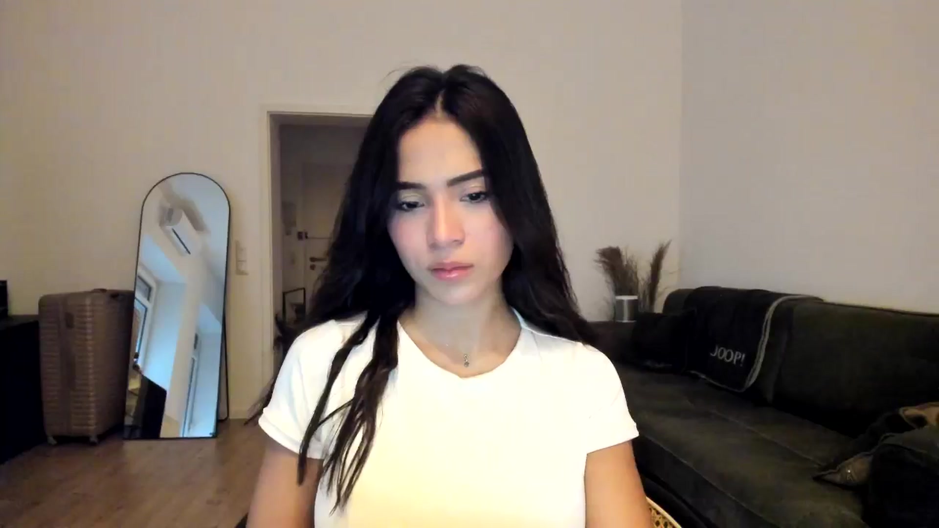 Gallery image thumbnail from Missabyy's myfreecams stream on, 12/11/2024, 14:54 image 15 of 20
