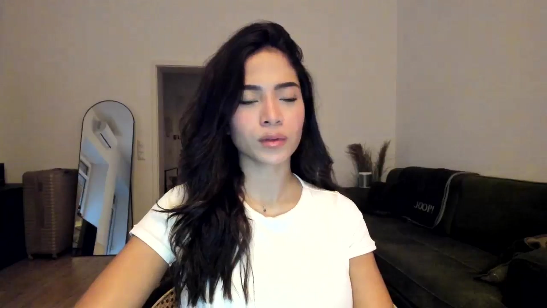 Gallery image thumbnail from Missabyy's myfreecams stream on, 12/11/2024, 15:08 image 11 of 20