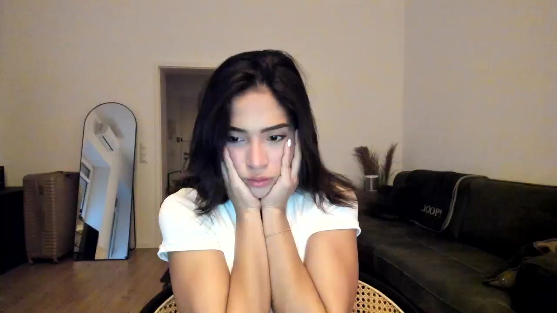 Gallery image thumbnail from Missabyy's myfreecams stream on, 12/11/2024, 15:08 image 19 of 20