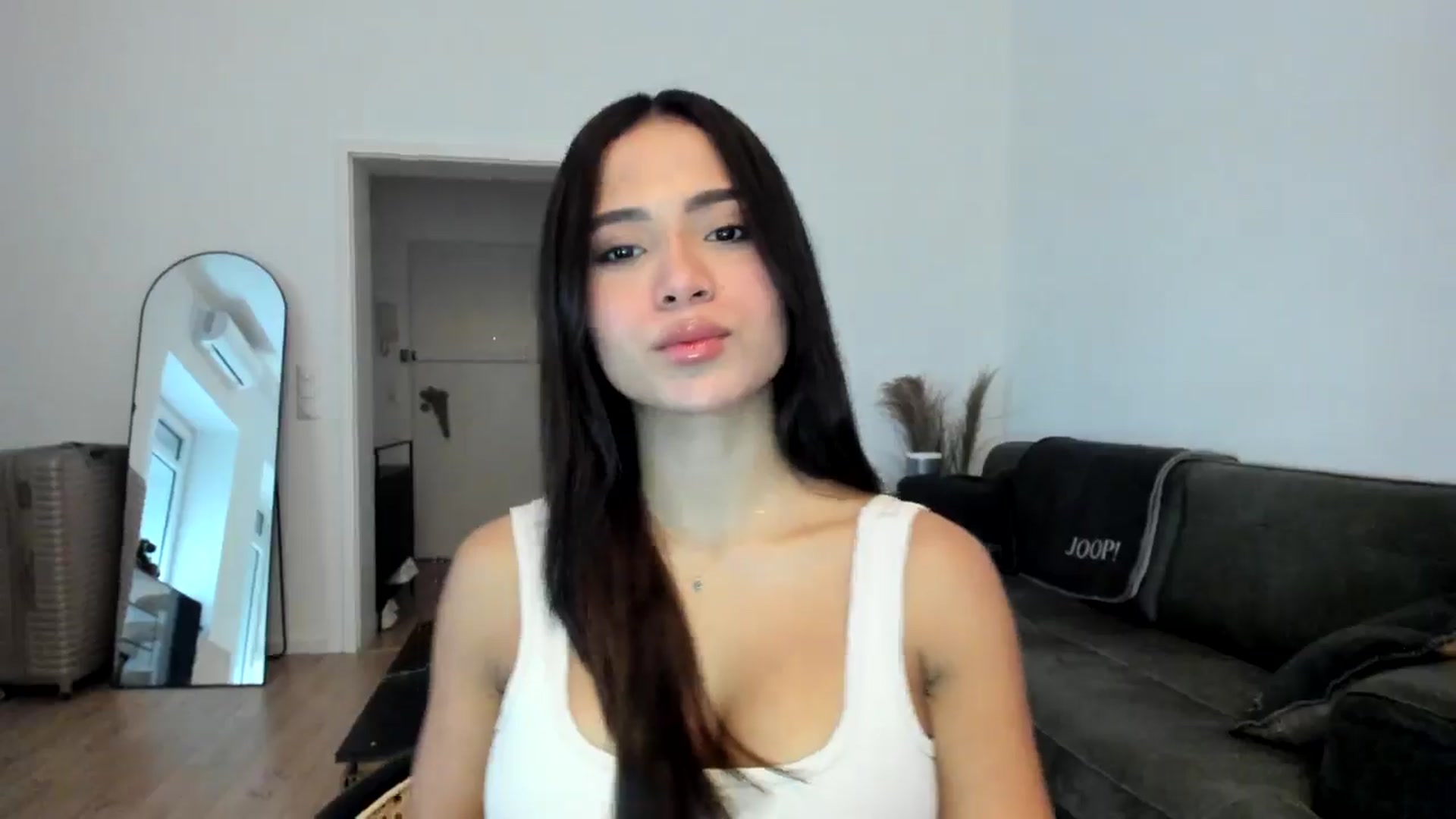 Gallery image thumbnail from Missabyy's myfreecams stream on, 12/12/2024, 11:18 image 6 of 20